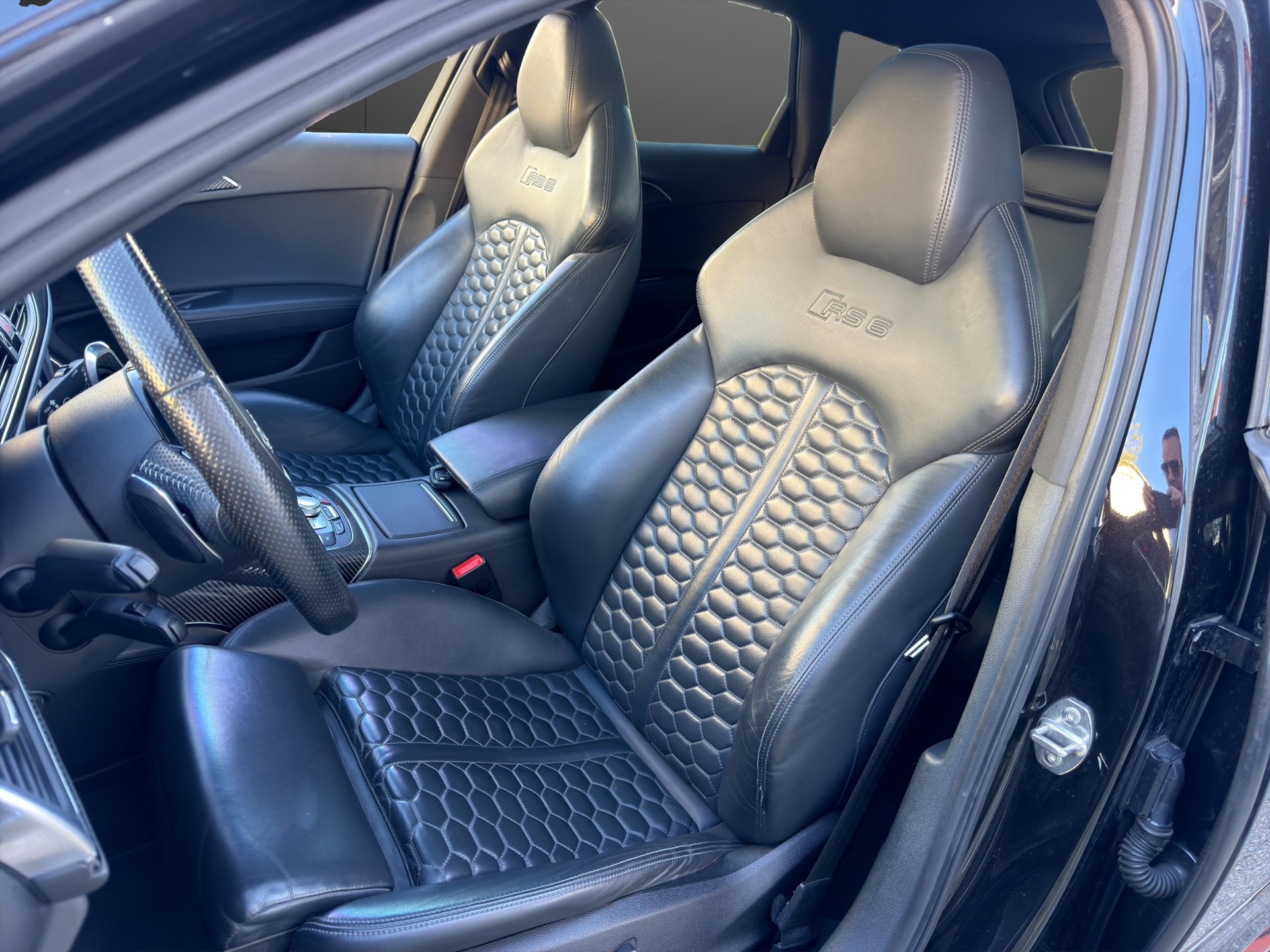AUDI RS6 Avant 4.0 TFSI V8 quattro Tiptronic-image-16