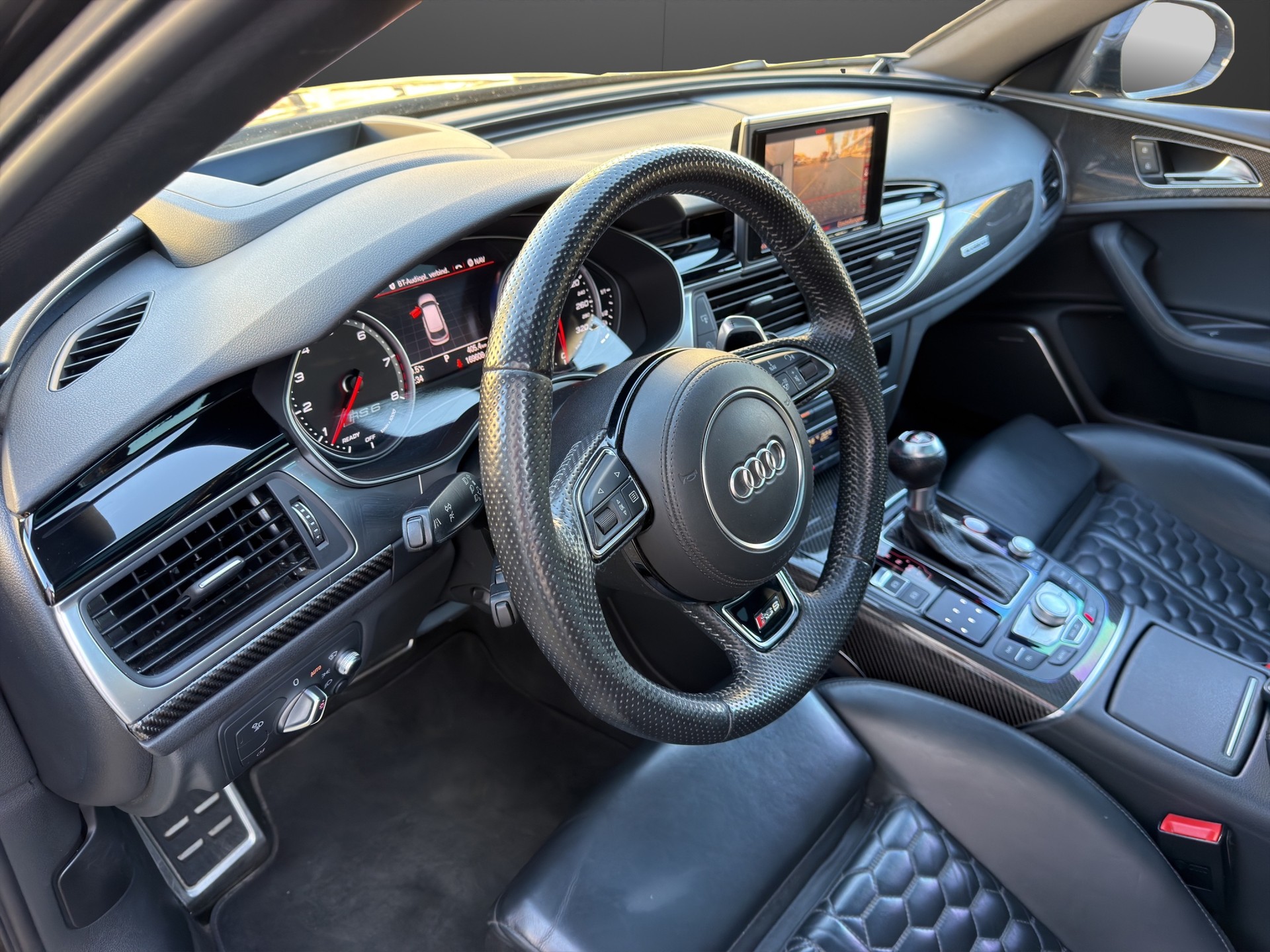 AUDI RS6 Avant 4.0 TFSI V8 quattro Tiptronic-image-12