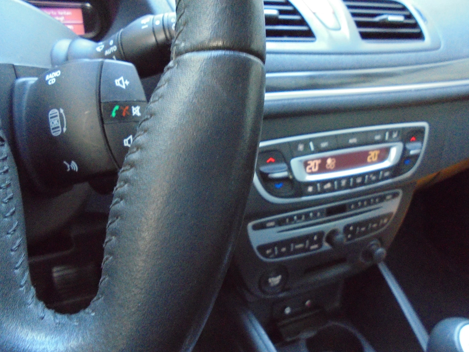 RENAULT Mégane 2.0 16V Turbo Privilège-image-10