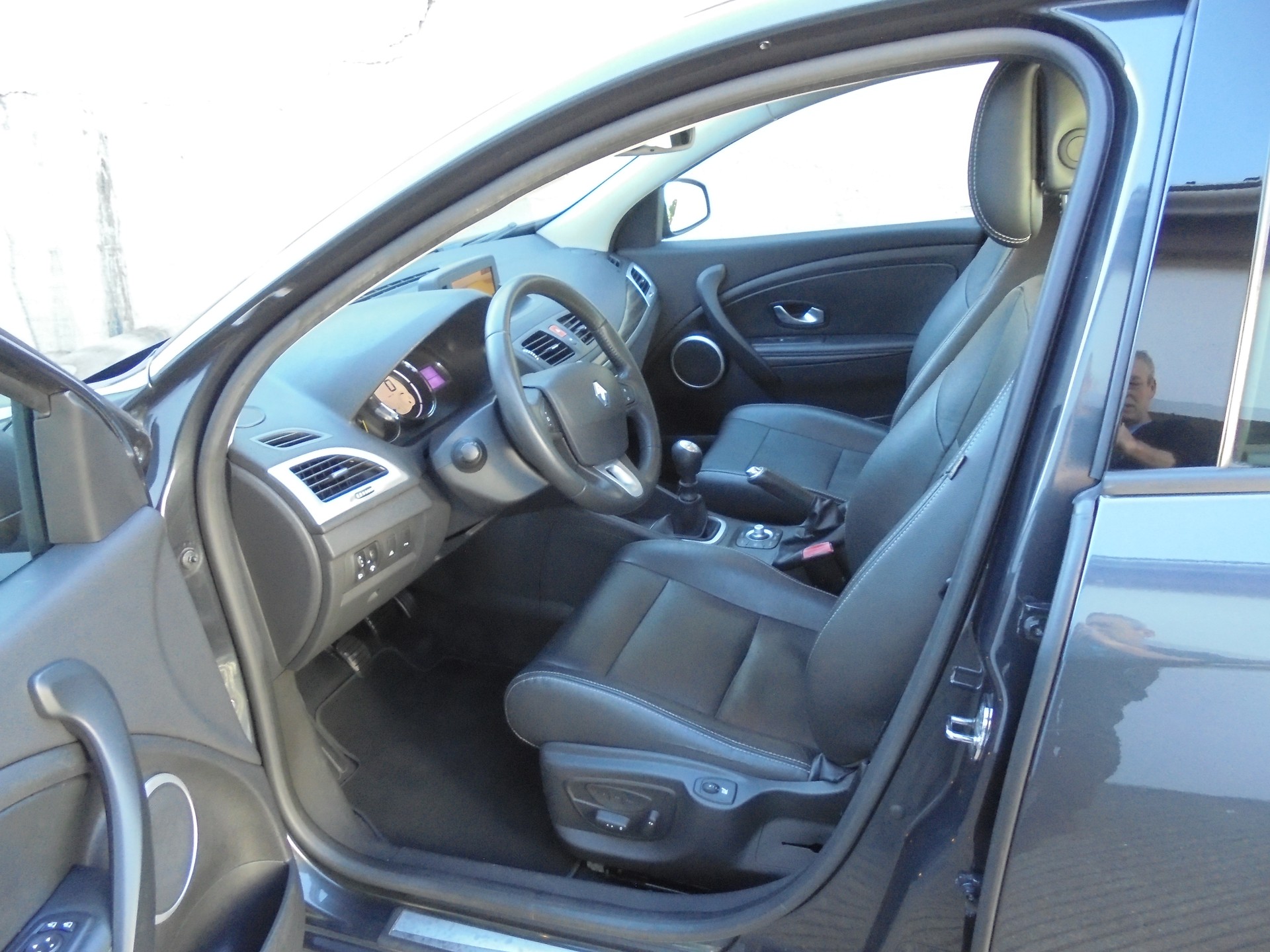 RENAULT Mégane 2.0 16V Turbo Privilège-image-7