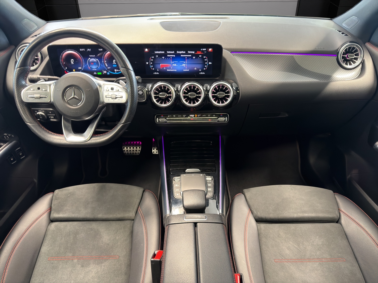 MERCEDES-BENZ GLA 250e AMG Line 8G-DCT-image-6