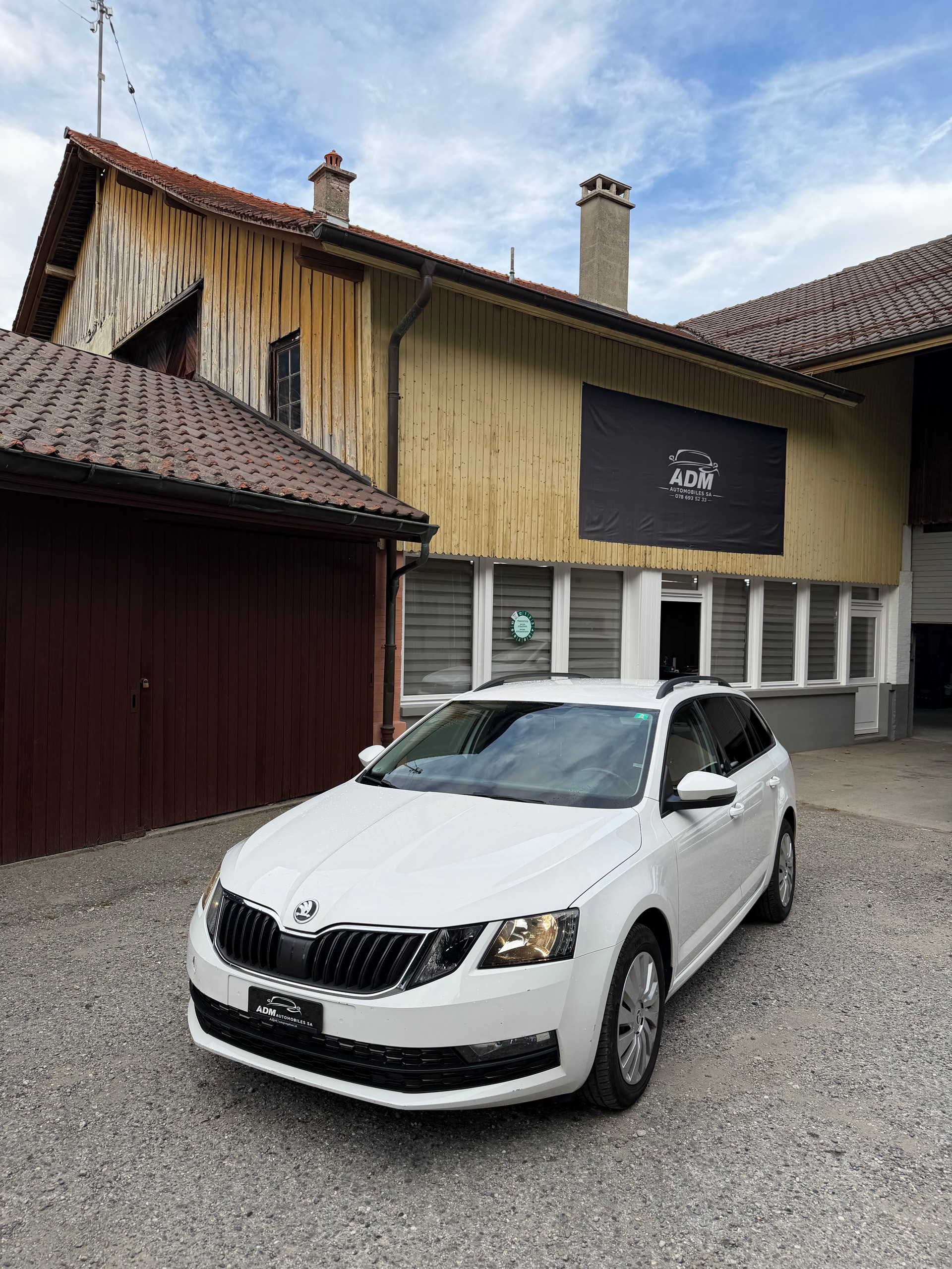 SKODA Octavia Combi 1.6 TDI Style-image-0