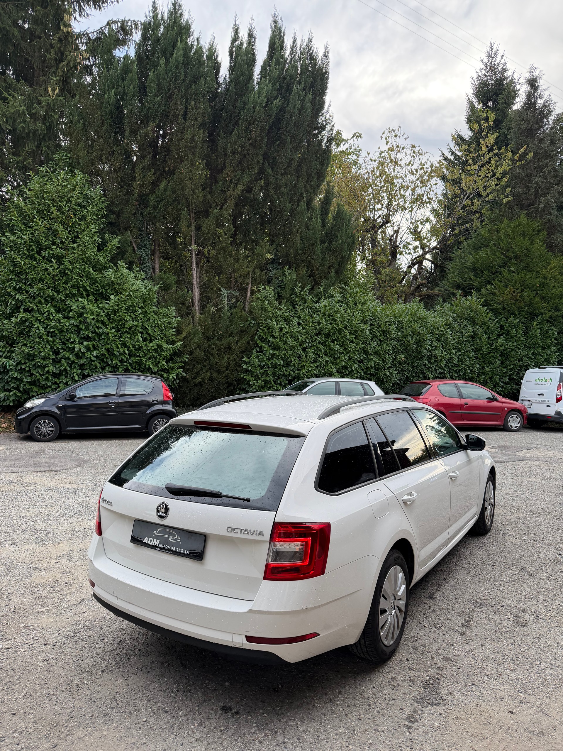 SKODA Octavia Combi 1.6 TDI Style-image-2