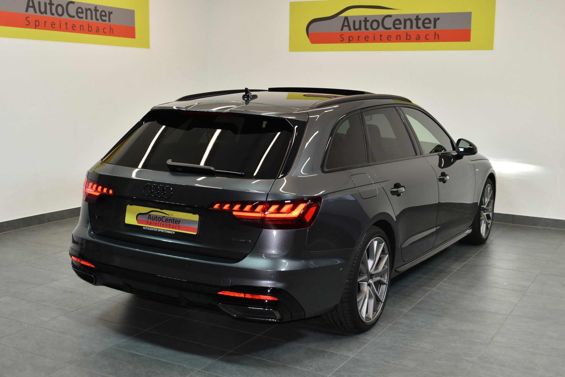 AUDI A4 Avant 40 TDI S line Competition Attraction quattro S-tronic-image-15
