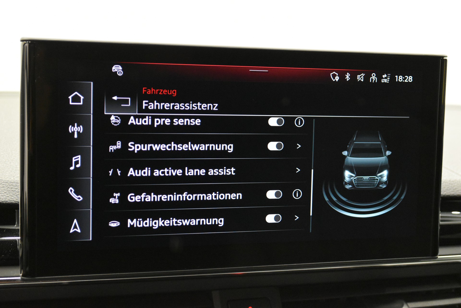 AUDI A4 Avant 40 TDI S line Competition Attraction quattro S-tronic-image-9