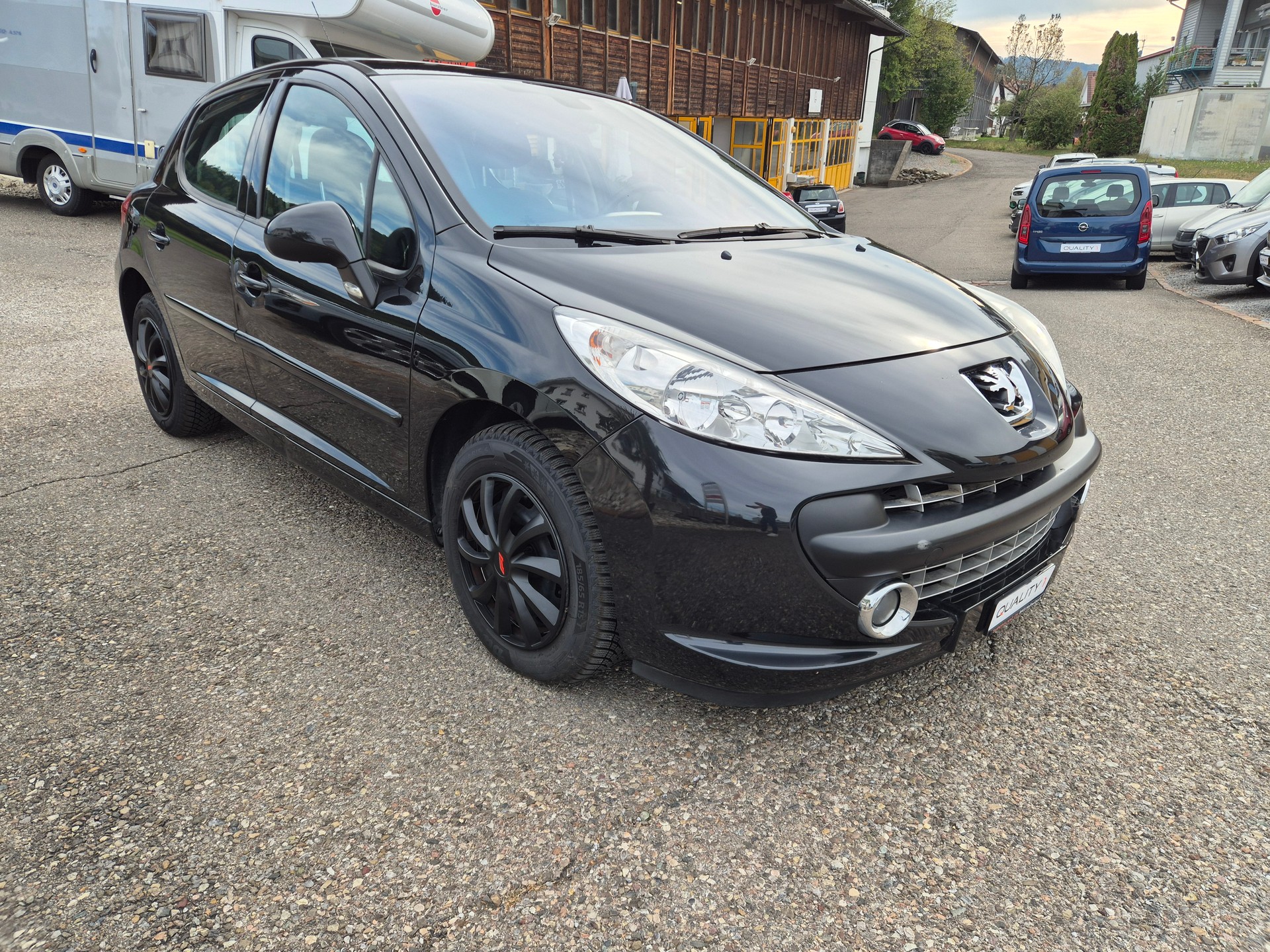 PEUGEOT 207 1.6 16V XT Automatic-image-14