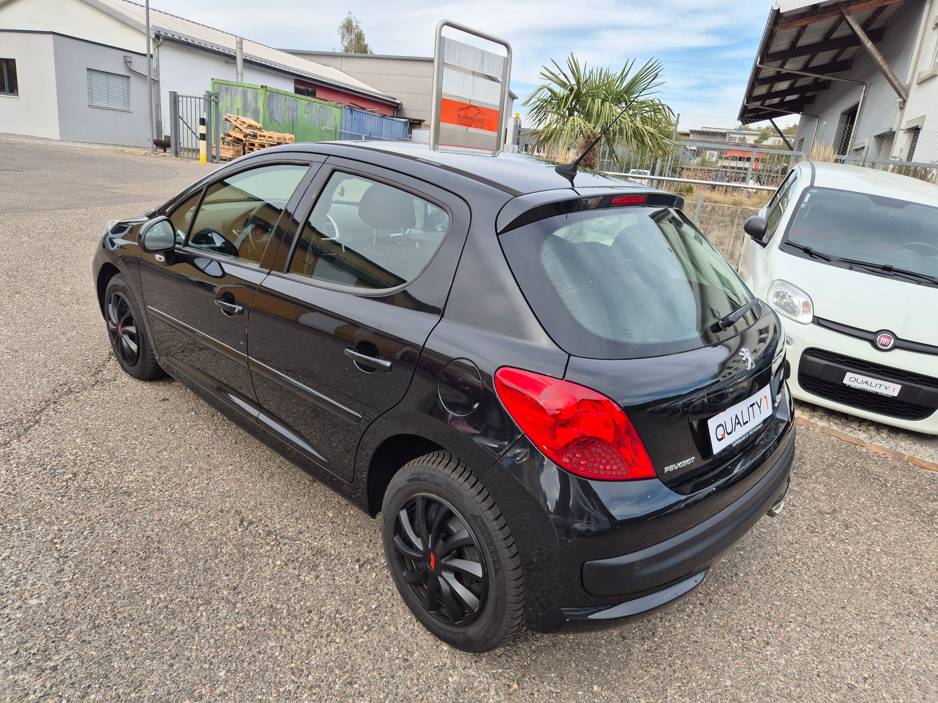 PEUGEOT 207 1.6 16V XT Automatic-image-11