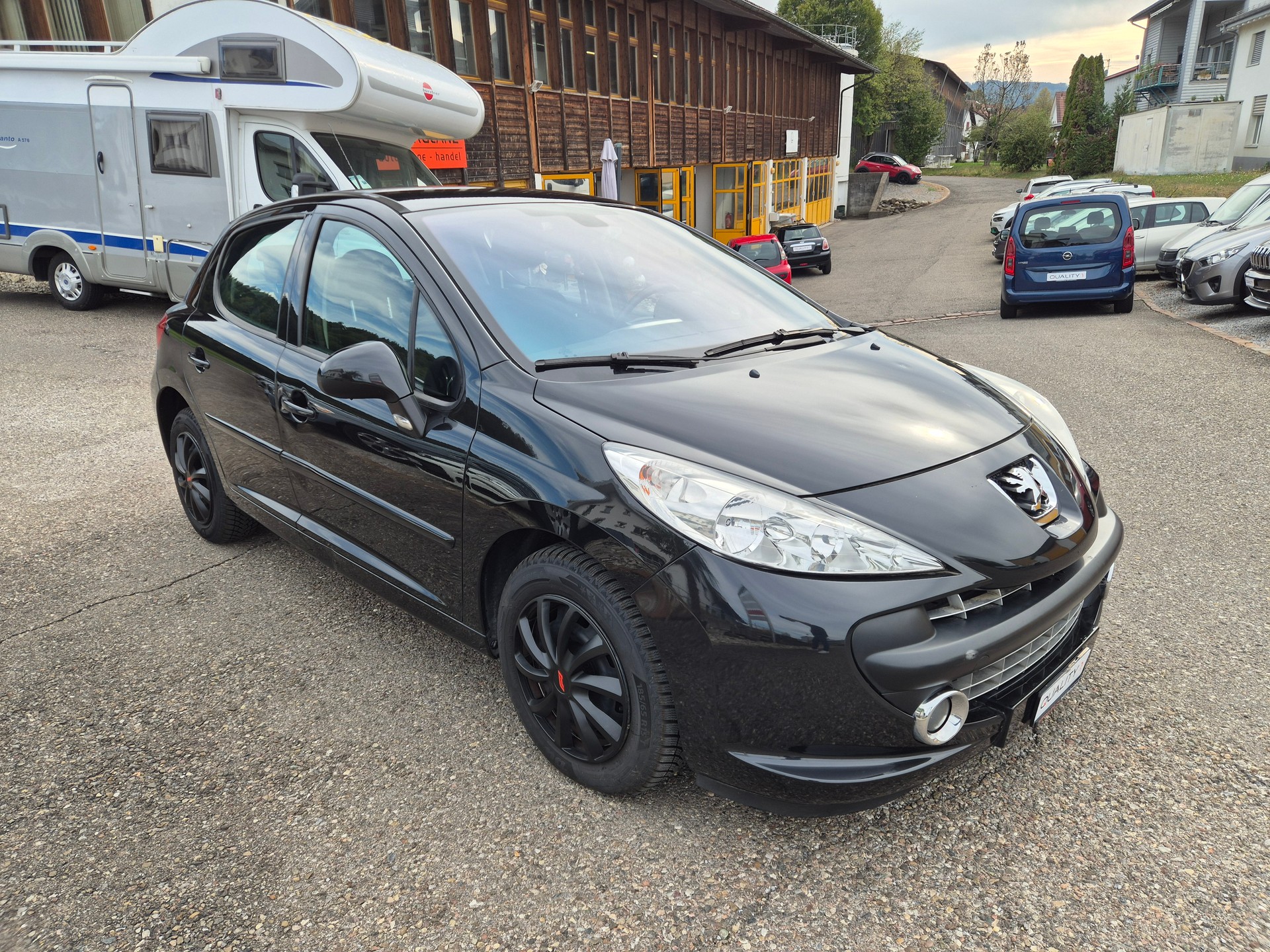 PEUGEOT 207 1.6 16V XT Automatic-image-1