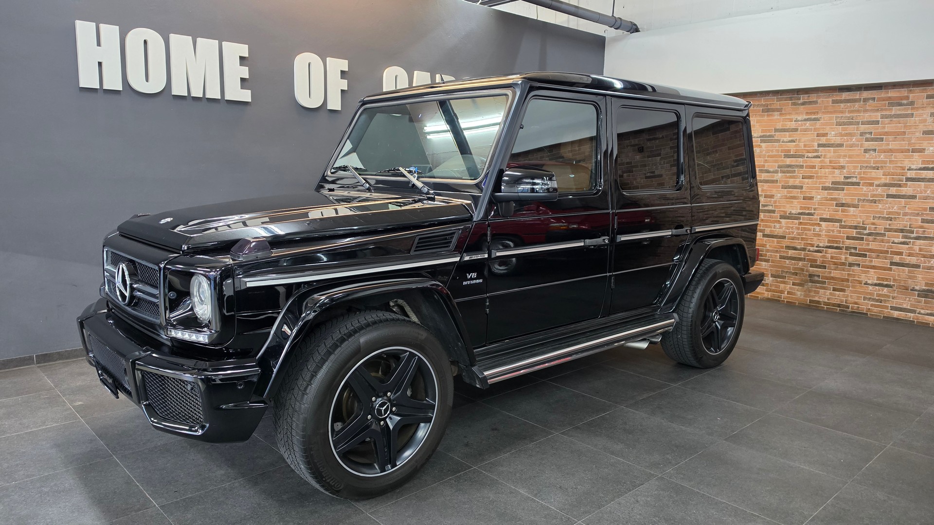 MERCEDES-BENZ G 63 AMG Automatic-image-2