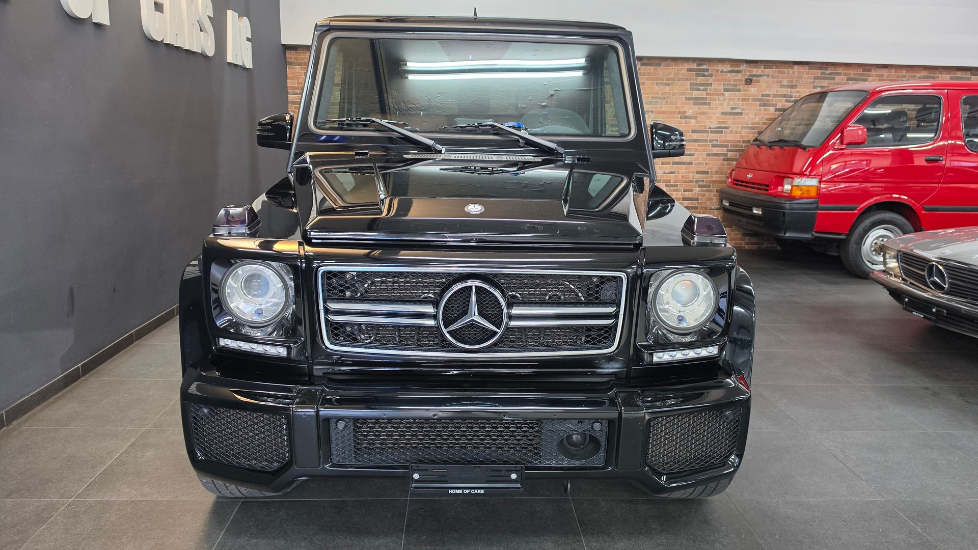 MERCEDES-BENZ G 63 AMG Automatic-image-13