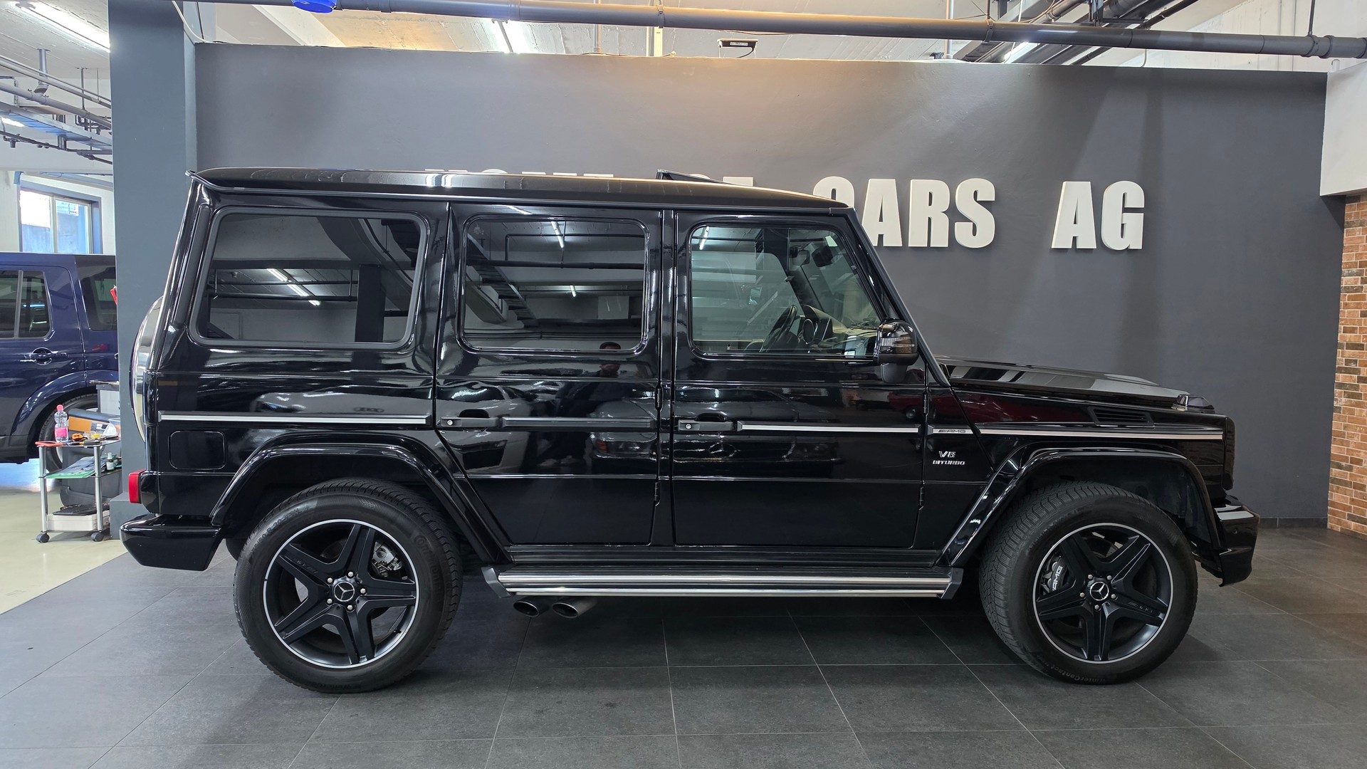 MERCEDES-BENZ G 63 AMG Automatic-image-10