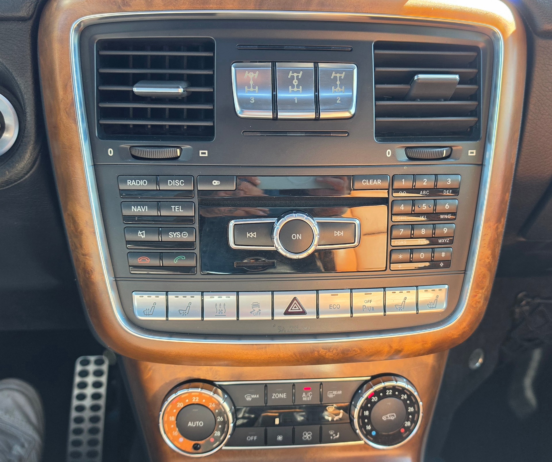 MERCEDES-BENZ G 63 AMG Automatic-image-21
