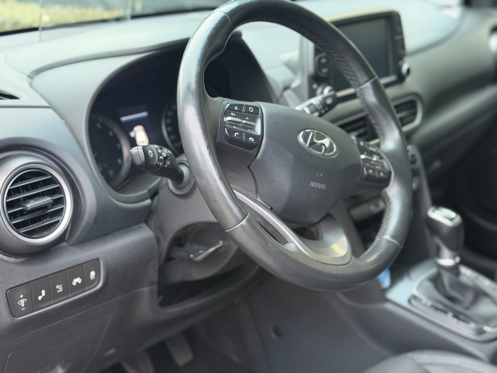 HYUNDAI Kona 1.0 T-GDi Launch Plus 2WD-image-8