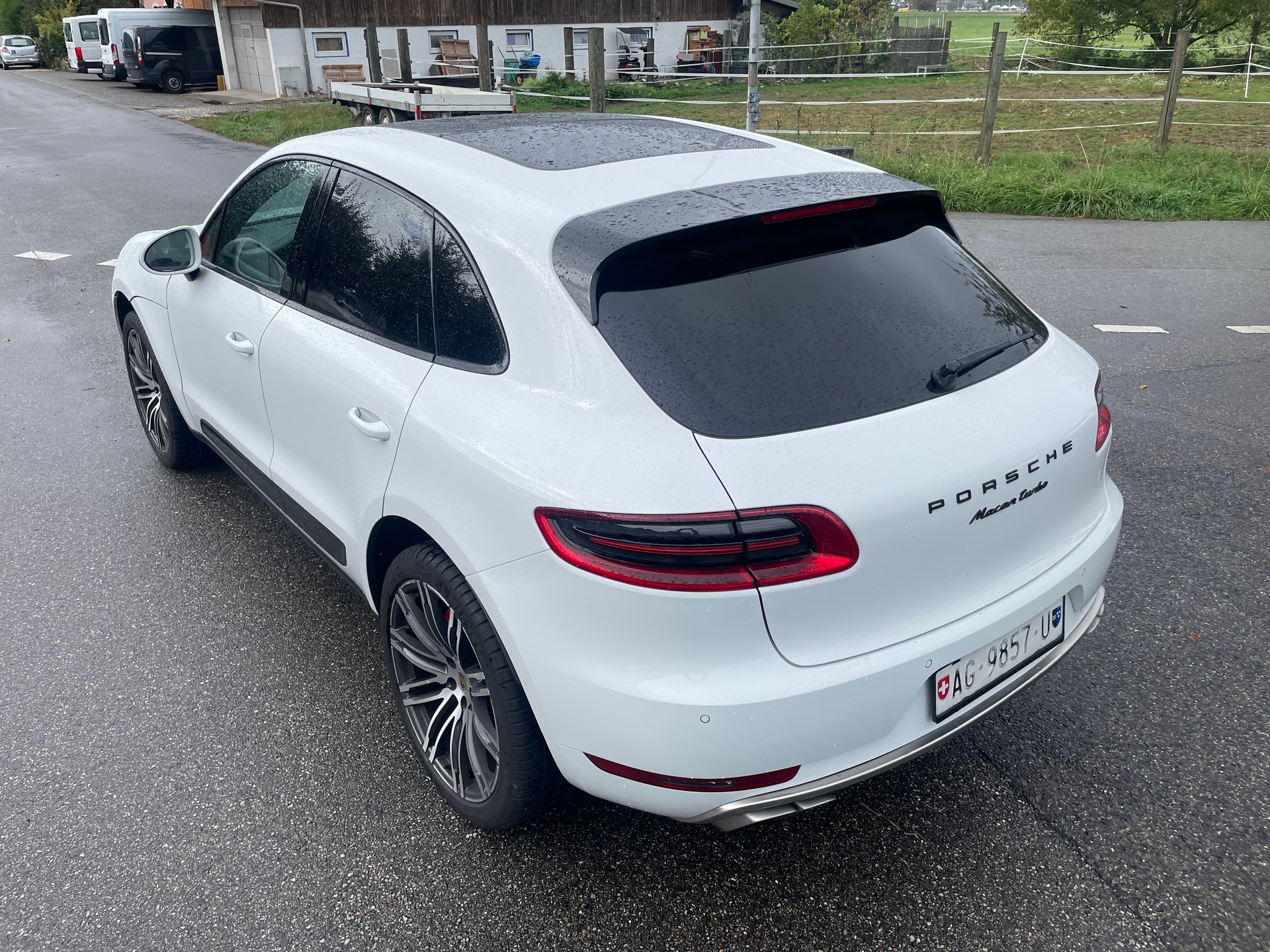 PORSCHE Macan Turbo PDK-image-4