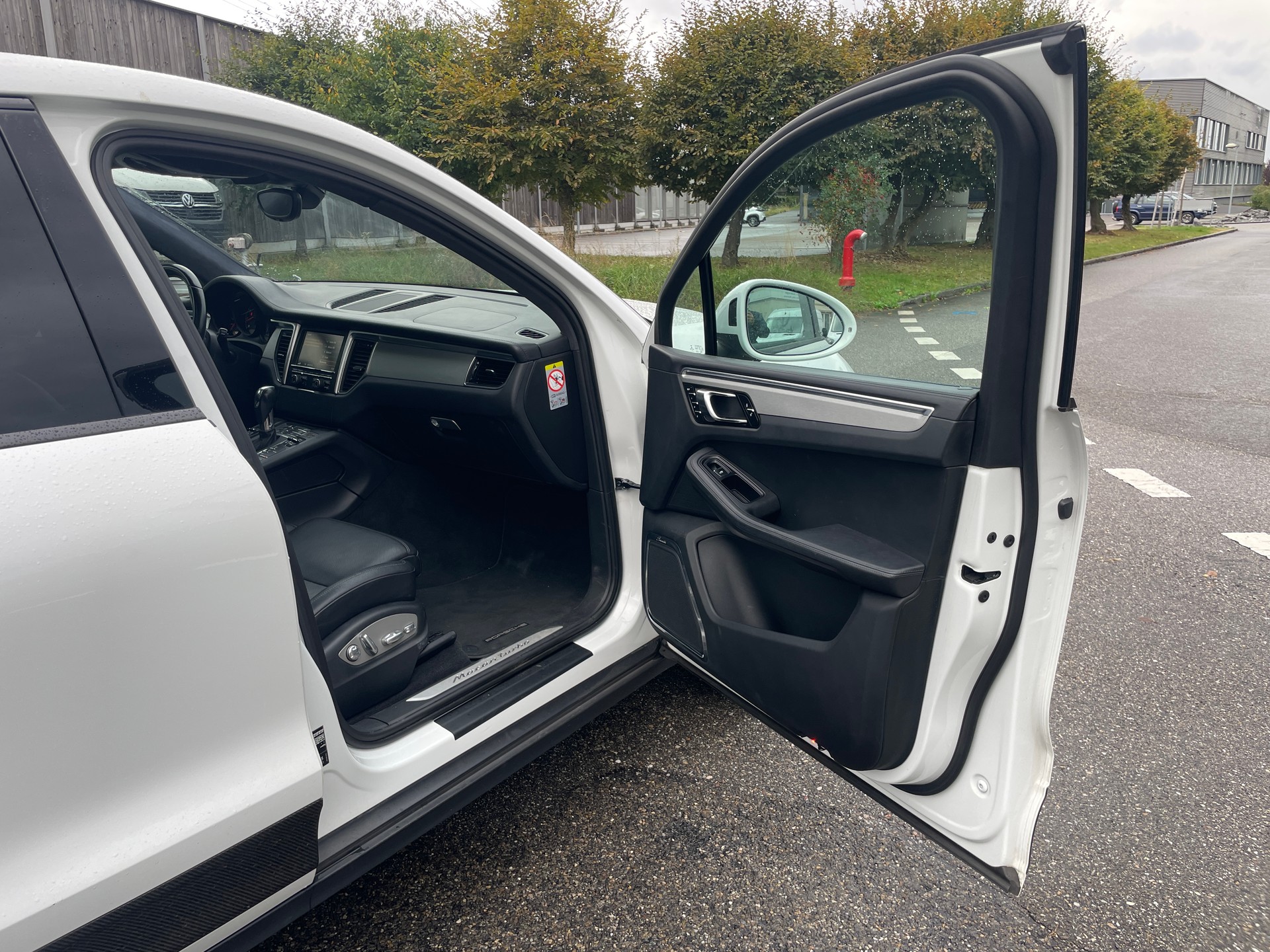 PORSCHE Macan Turbo PDK-image-22