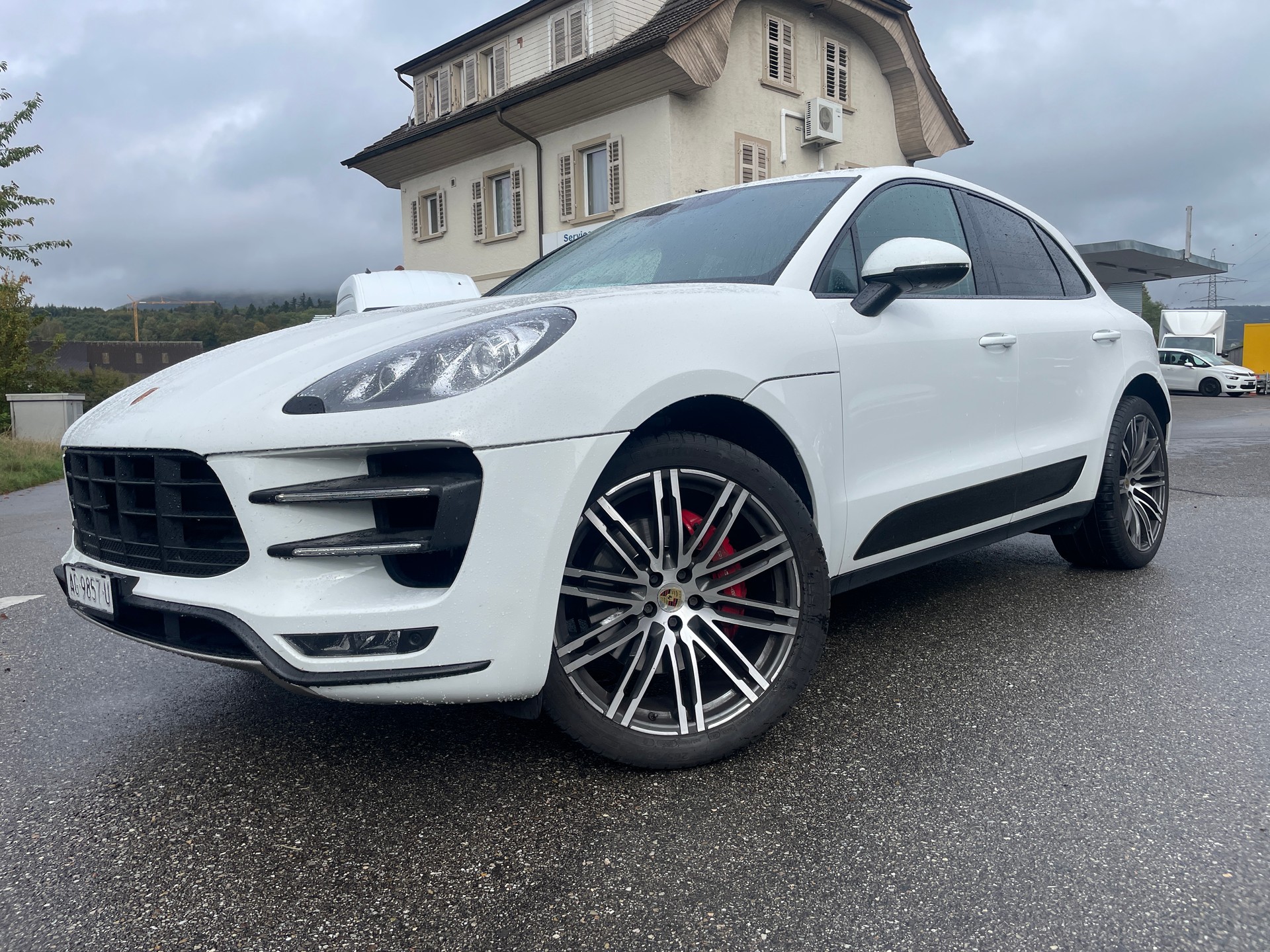 PORSCHE Macan Turbo PDK-image-2