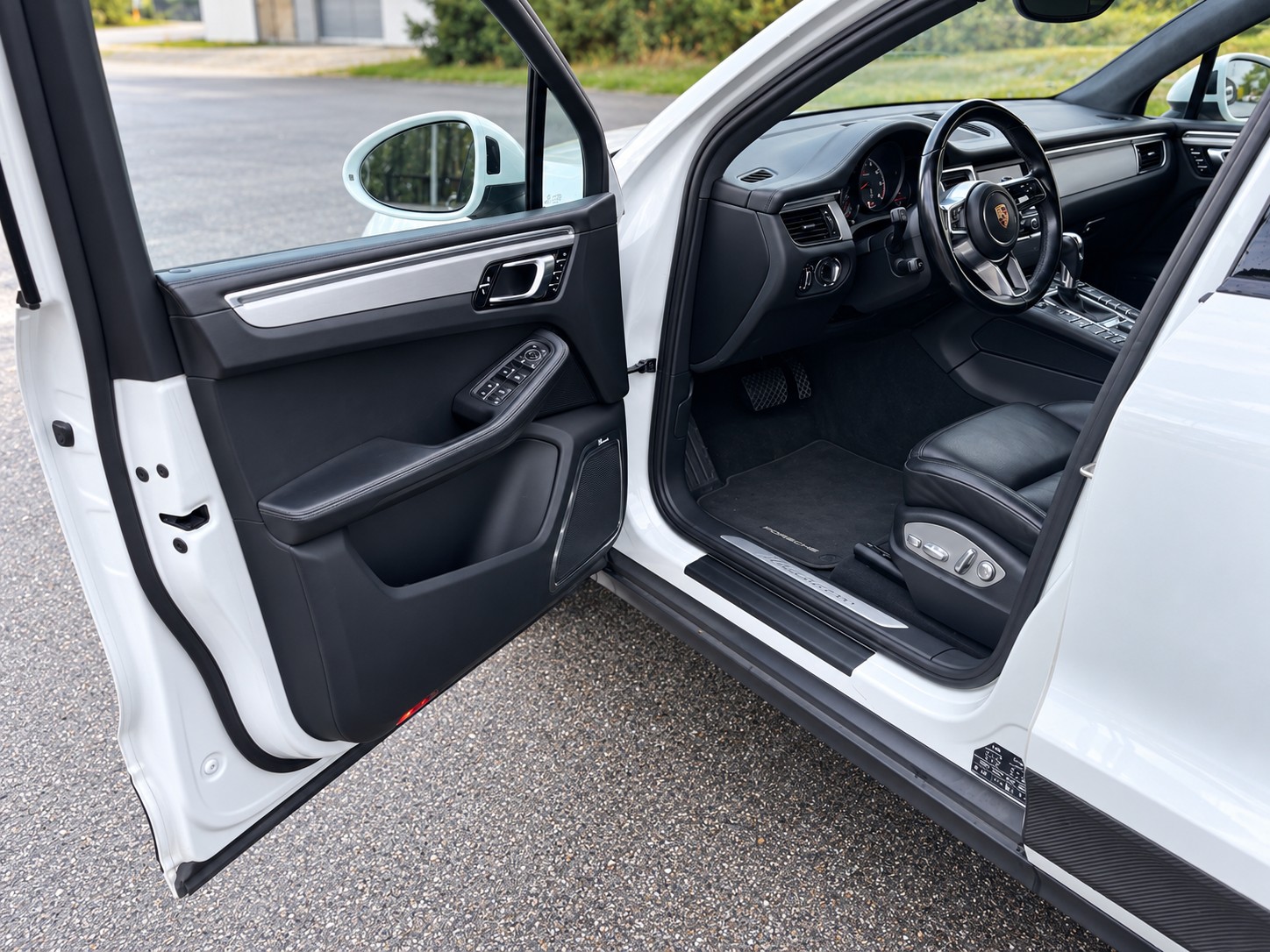 PORSCHE Macan Turbo PDK-image-14