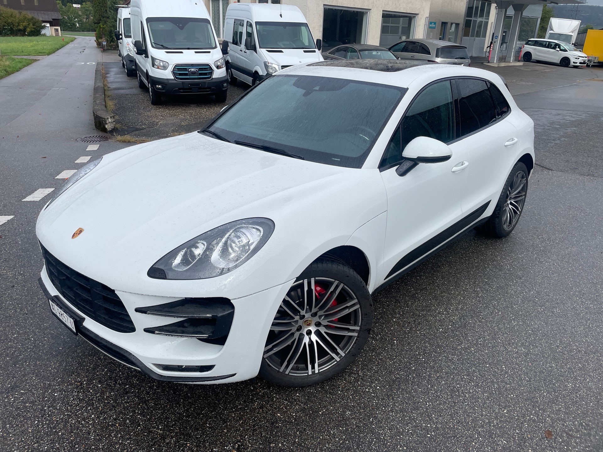 PORSCHE Macan Turbo PDK-image-0