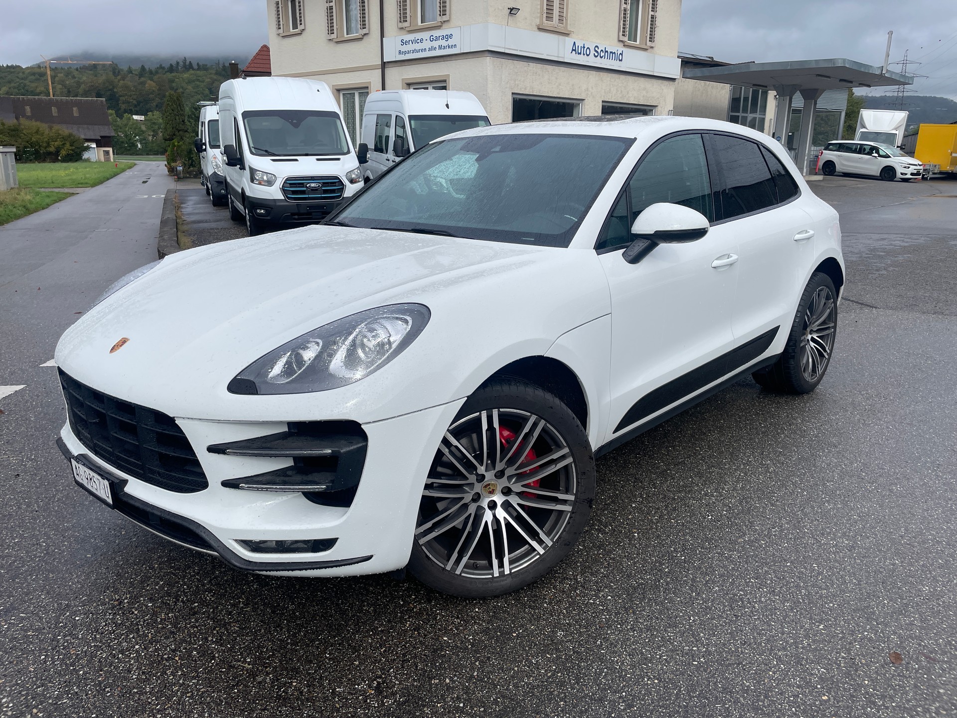 PORSCHE Macan Turbo PDK-image-1