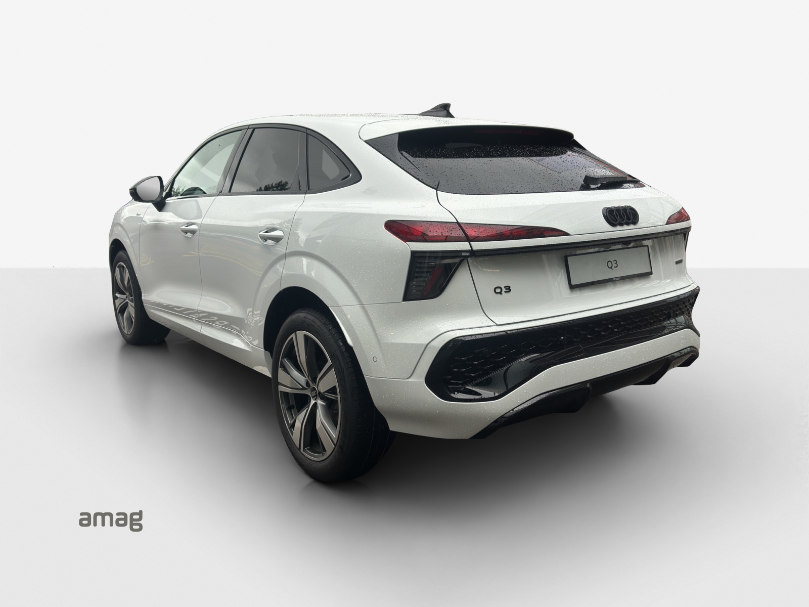 AUDI Q3 Sportback TFSI quattro 150 kW S tronic-image-2