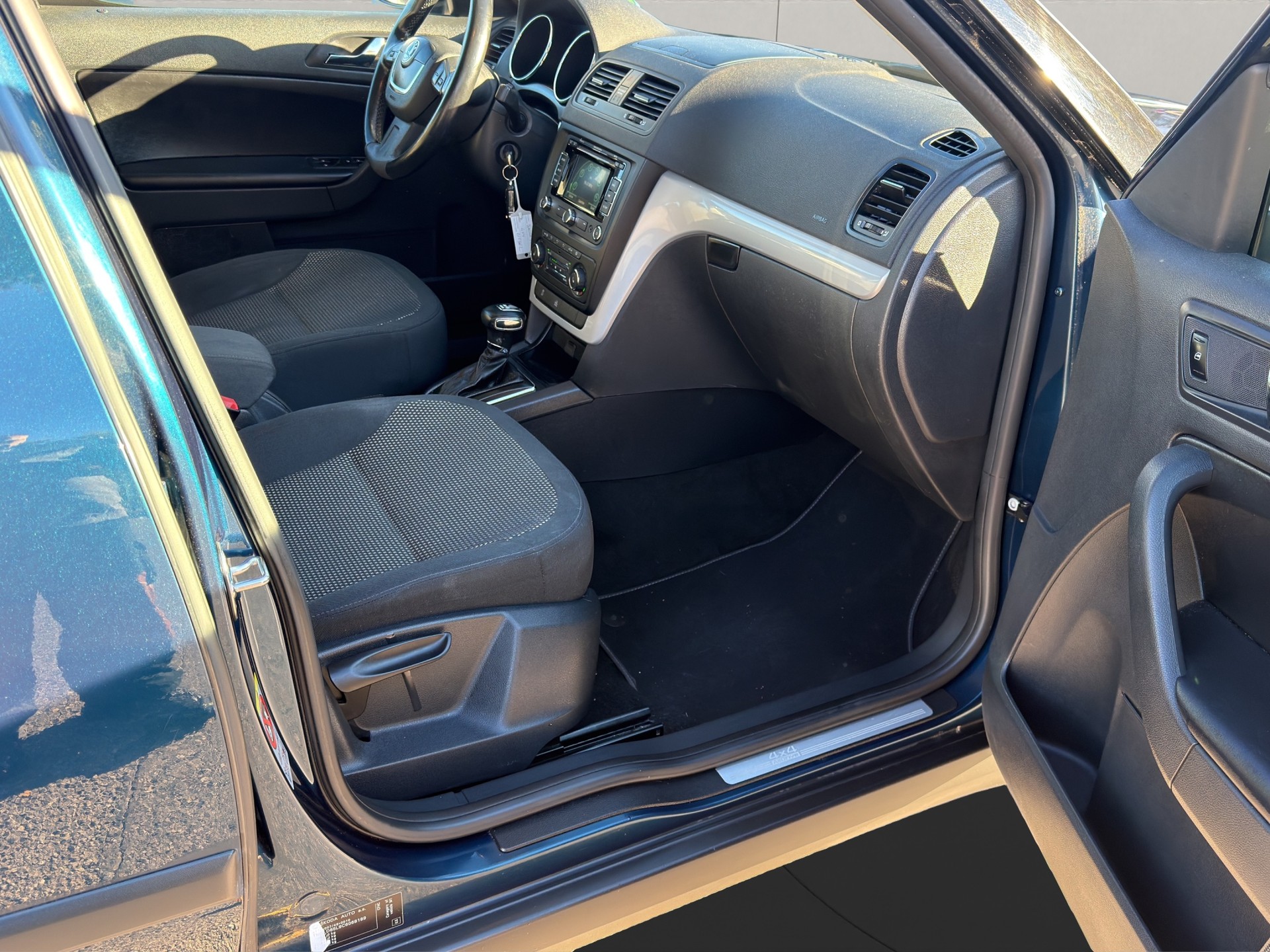 SKODA Yeti 2.0 TDI AllDrive 4x4 DSG-image-7