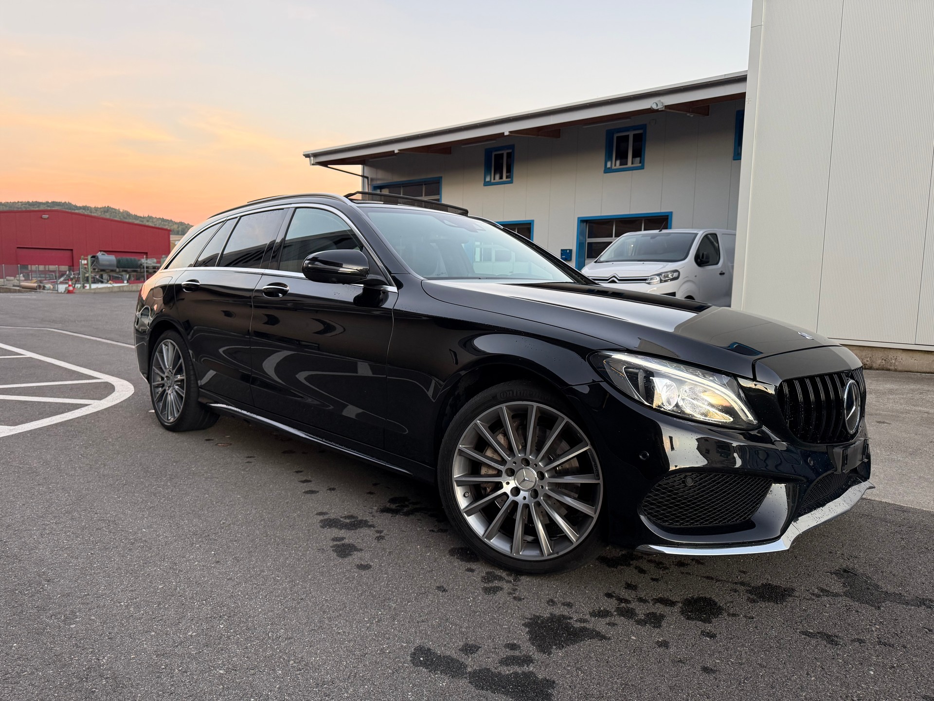 MERCEDES-BENZ C 250 d AMG LINE 4m mit Standheizung & Panorama Schiebedach MFK 09/26-image-1