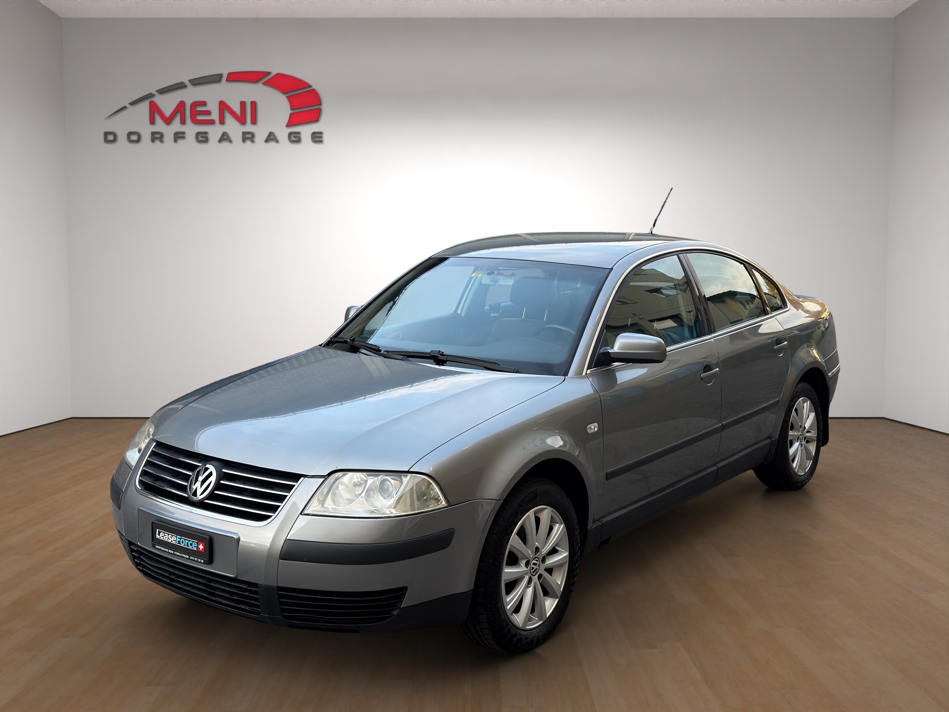 VW Passat 1.9 TDI 4Motion Highline-image-1