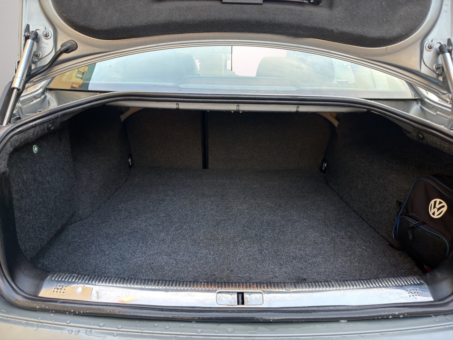 VW Passat 1.9 TDI 4Motion Highline-image-13