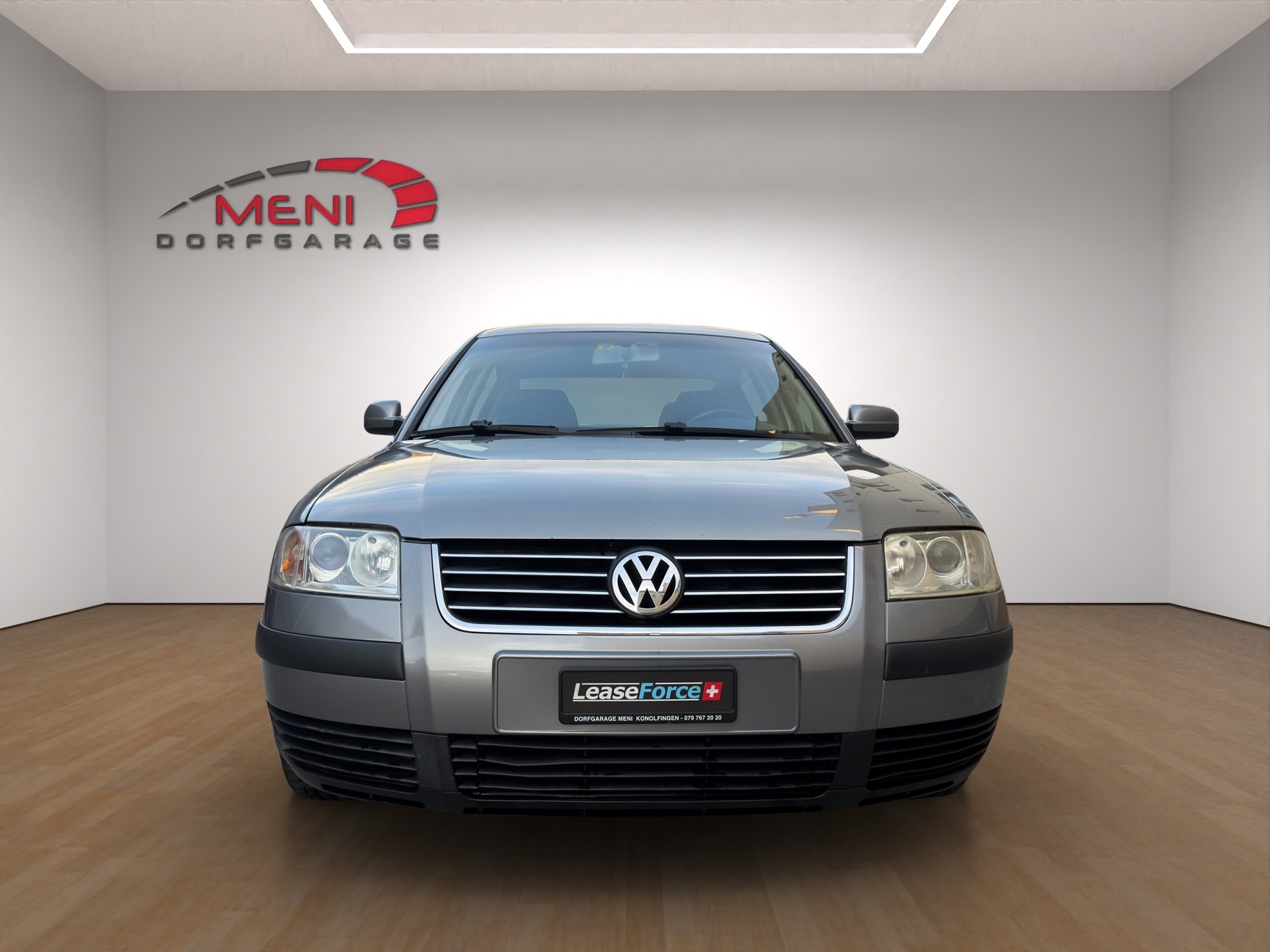 VW Passat 1.9 TDI 4Motion Highline-image-0