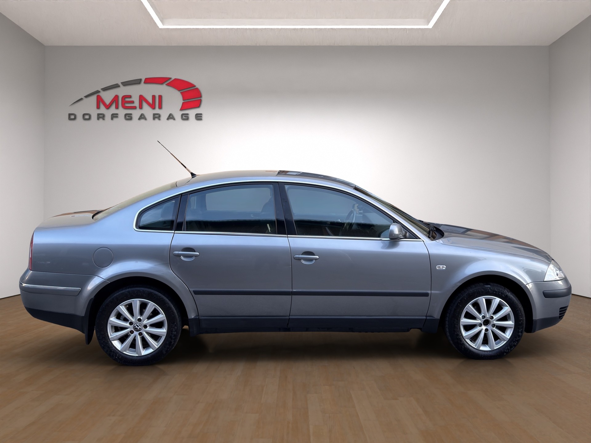 VW Passat 1.9 TDI 4Motion Highline-image-6