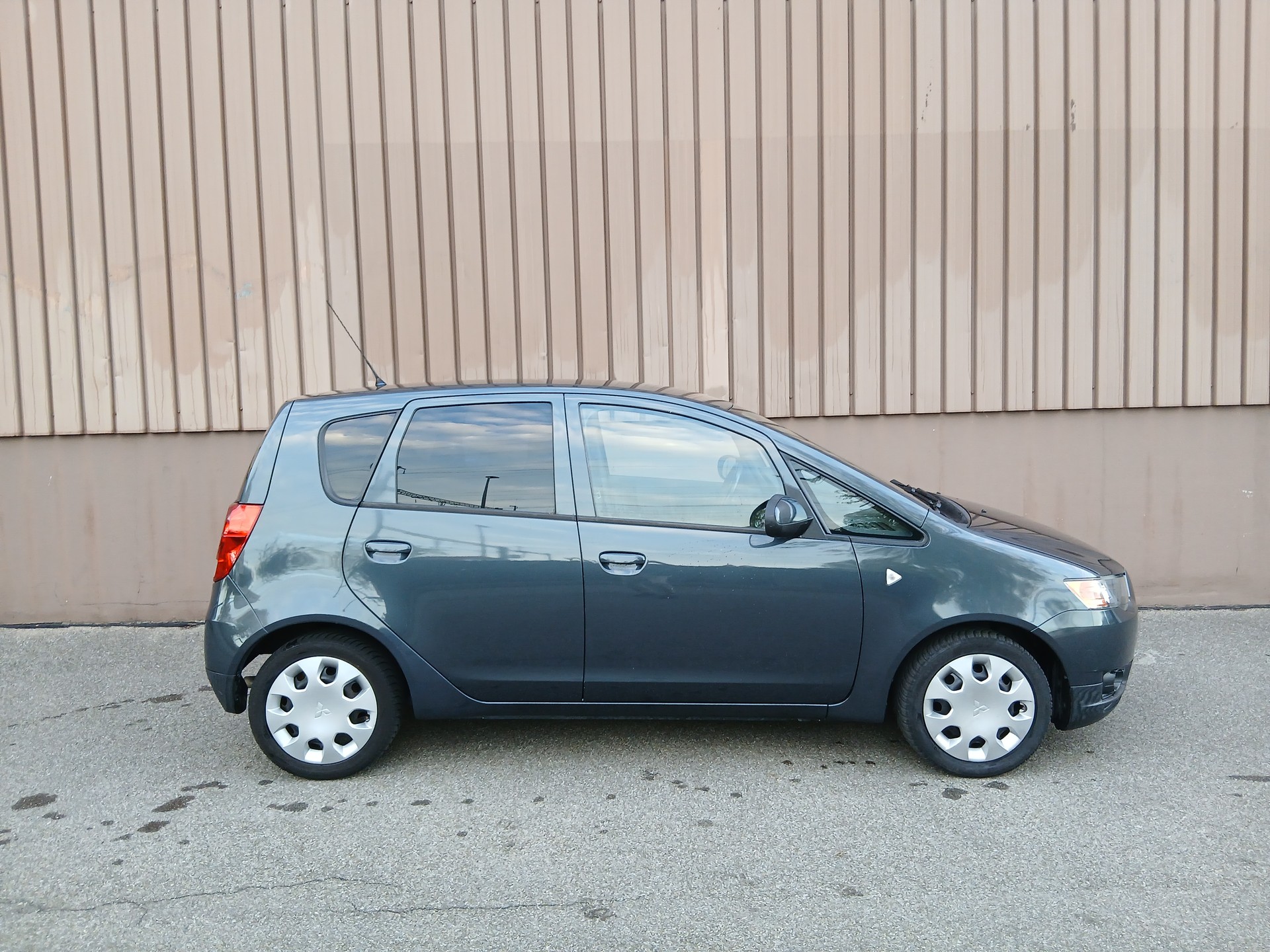 MITSUBISHI Colt 1.3 16V Jubilé (35) Allshift-image-1