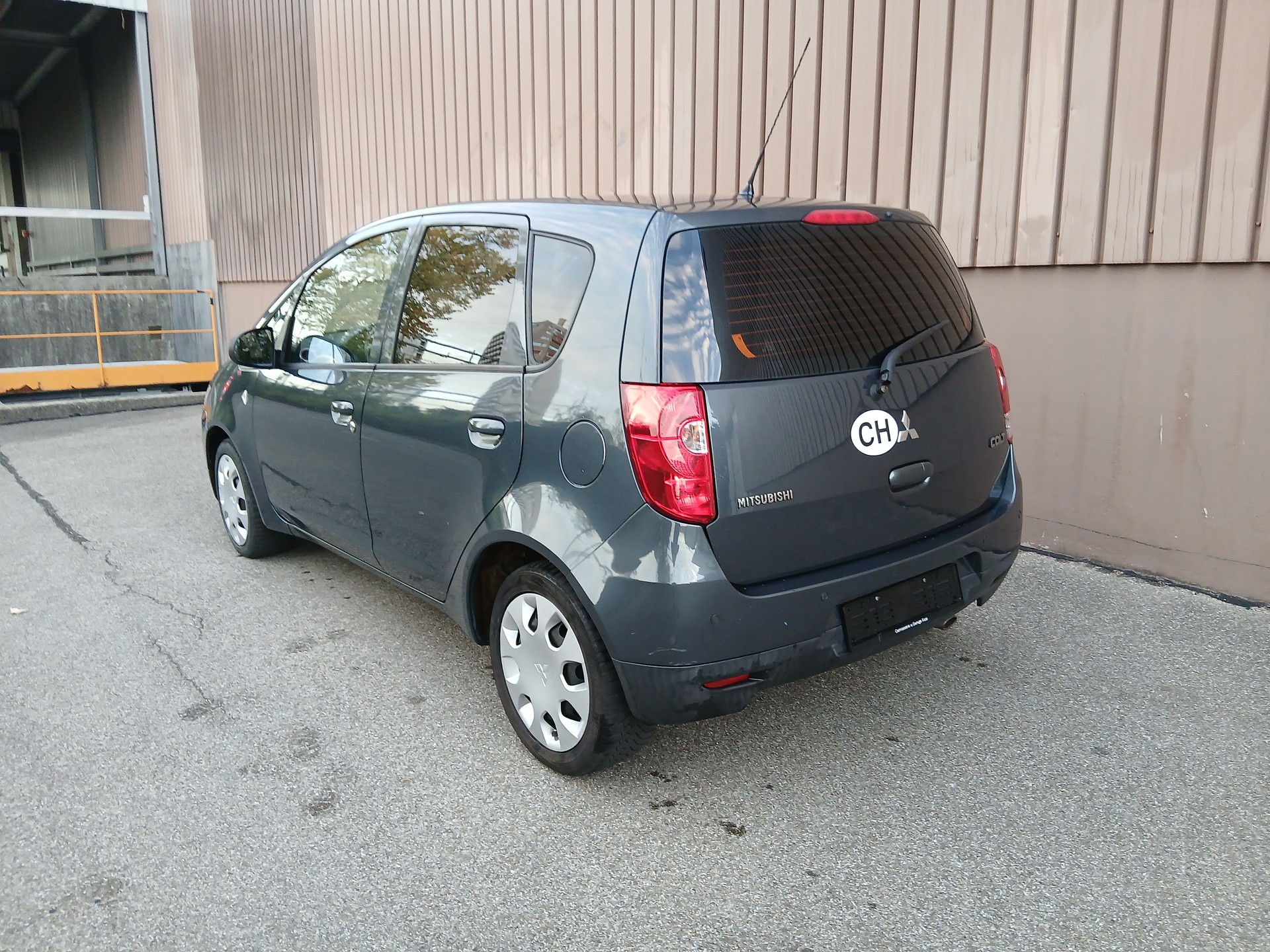 MITSUBISHI Colt 1.3 16V Jubilé (35) Allshift-image-3