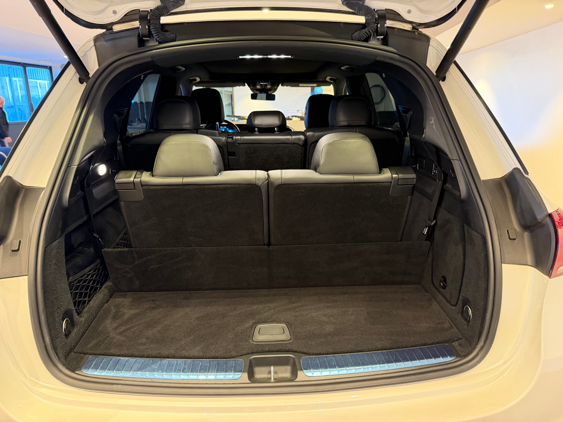 MERCEDES-BENZ GLE 400 d AMG Line 4matic-image-5