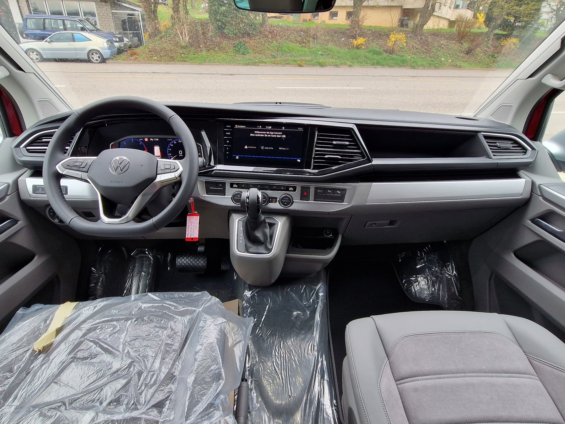 VW T6.1 California 2.0 TDI Ocean Liberty 4Motion-image-4