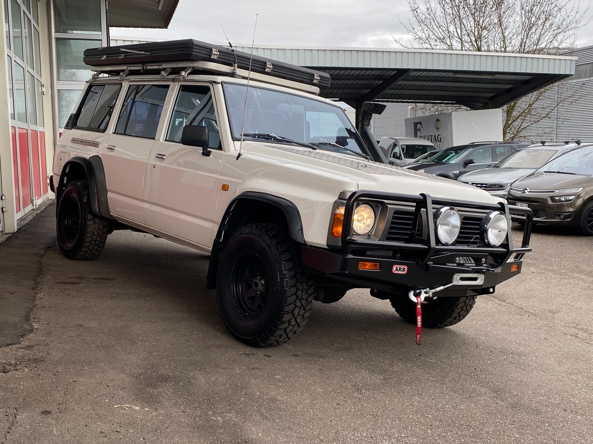 NISSAN Patrol GR 2.8 DL Wagon-image-3