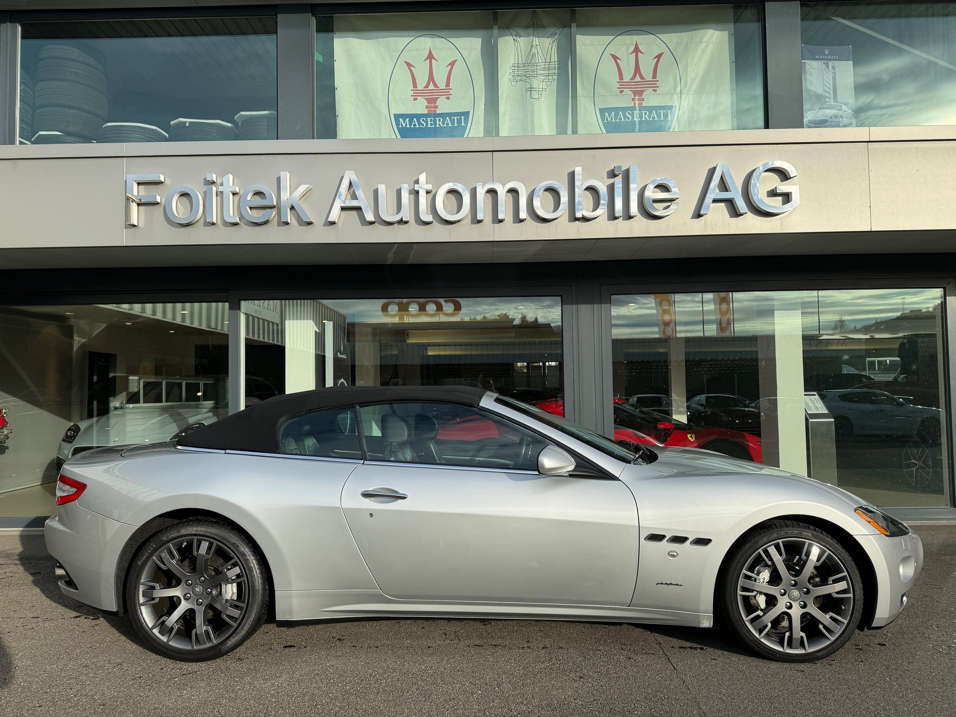 MASERATI GranCabrio-image-0