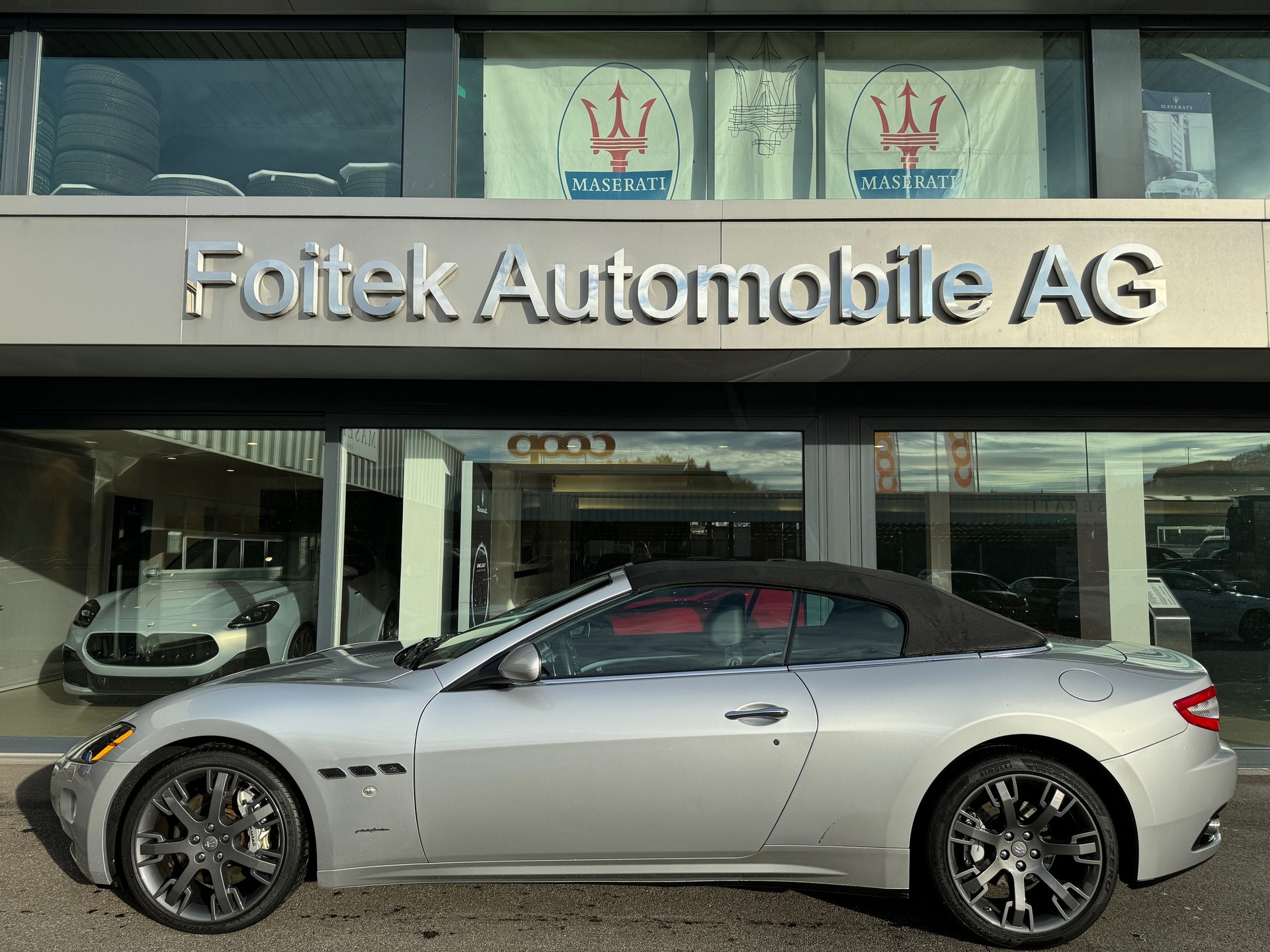 MASERATI GranCabrio-image-1