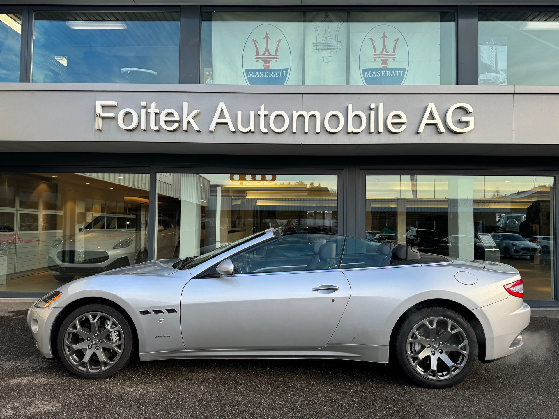 MASERATI GranCabrio-image-3