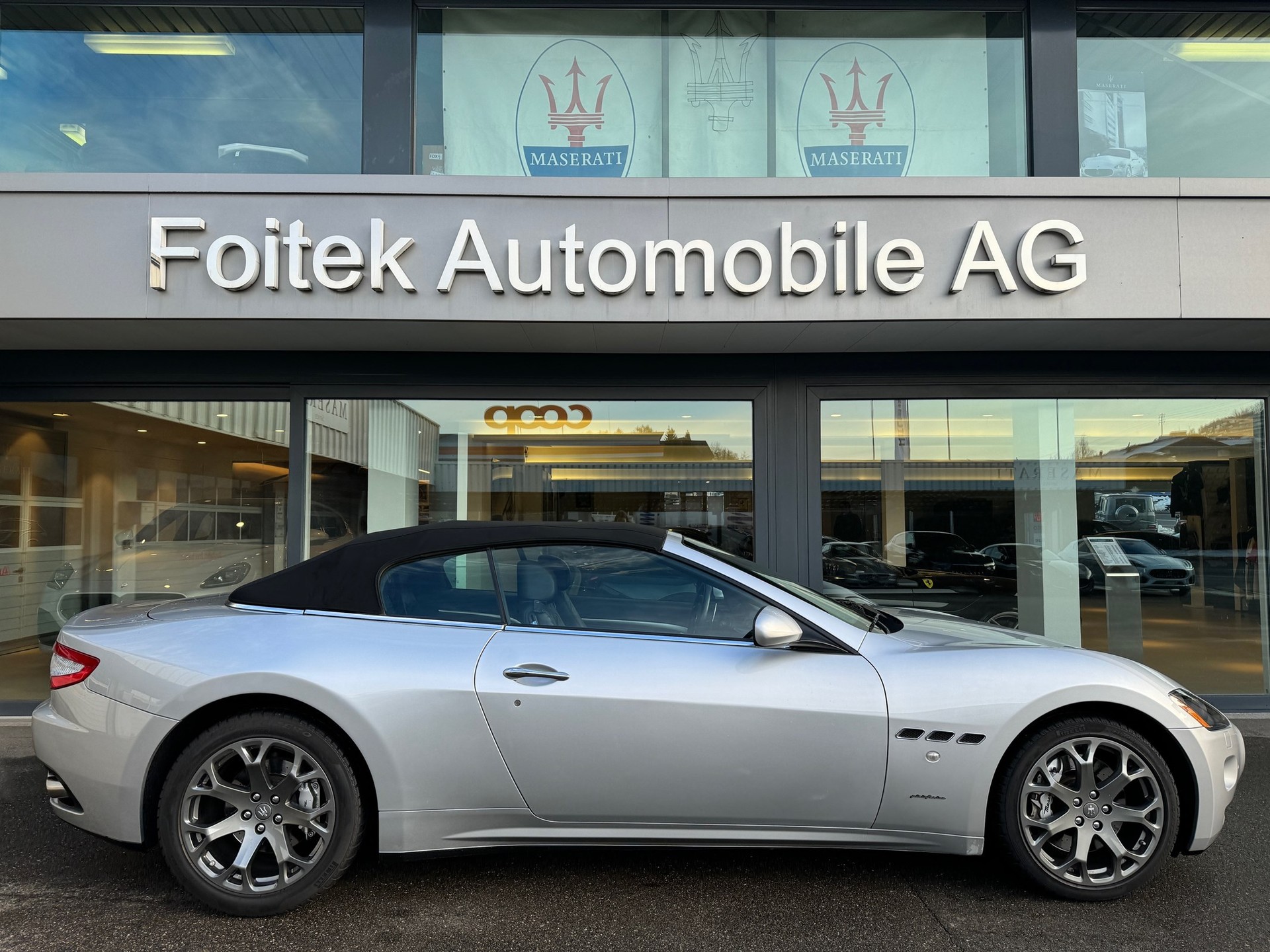MASERATI GranCabrio-image-2
