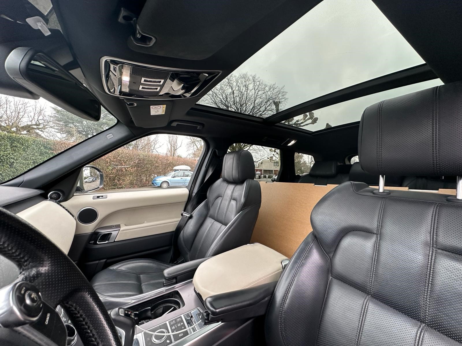 LAND ROVER Range Rover Sport 3.0 TDV6 SE Automatic-image-2