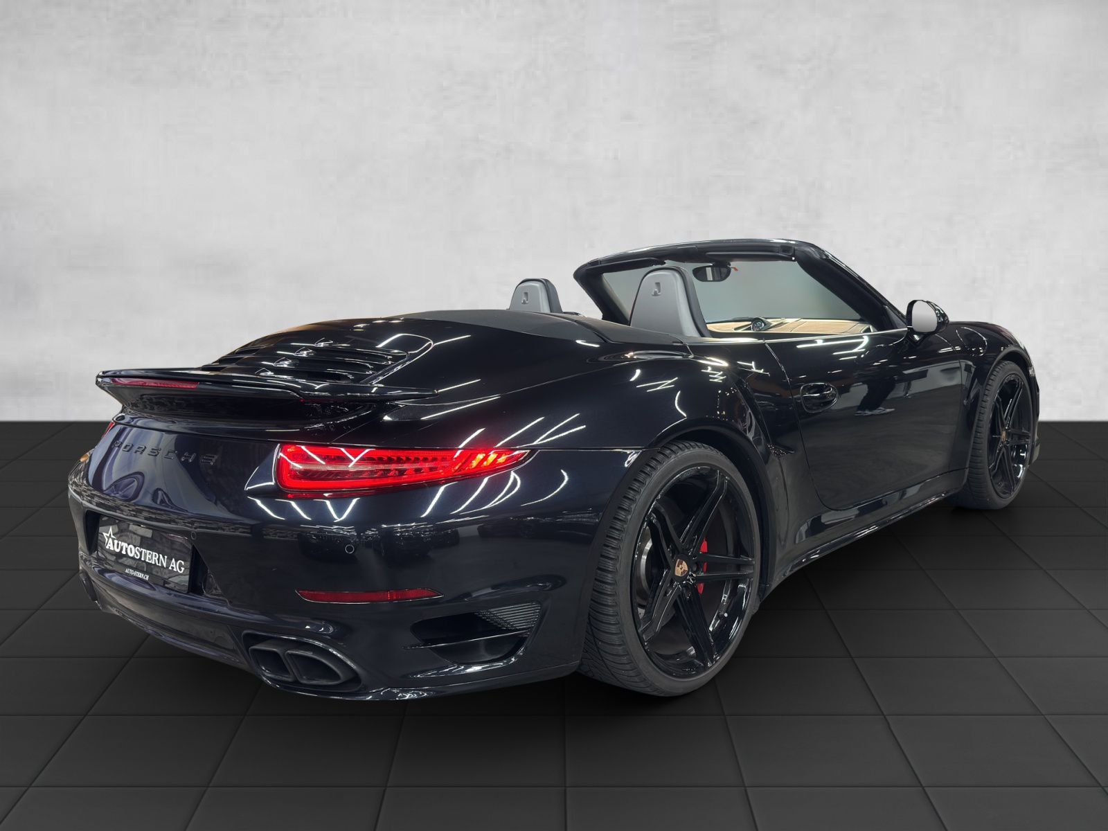 PORSCHE 911 Turbo Cabrio PDK-image-2
