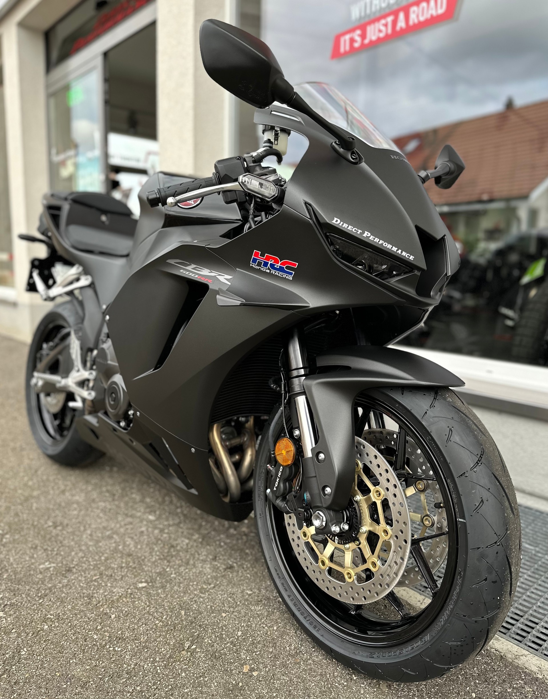 HONDA CBR 600 RR-showroom-element-2