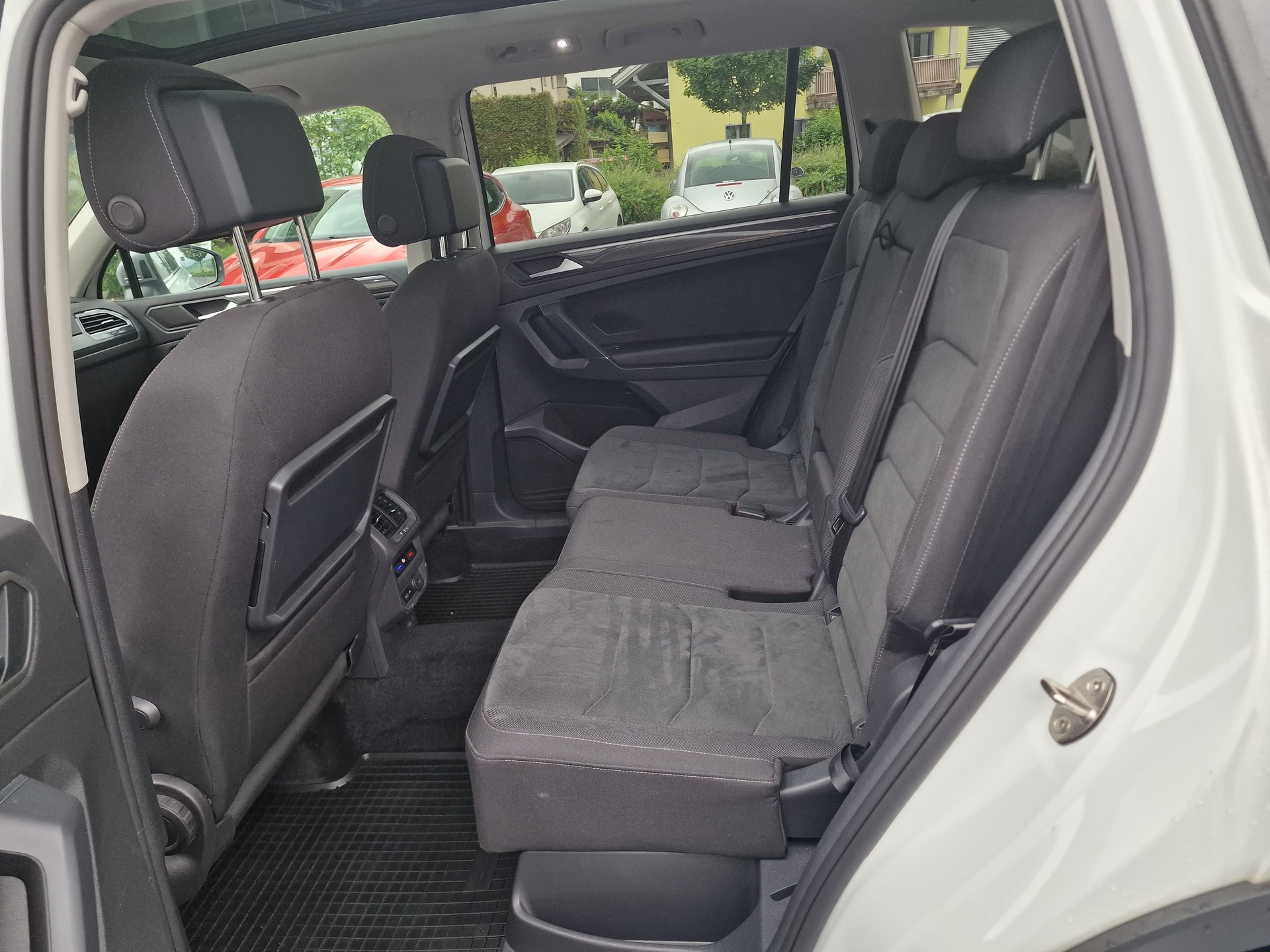 VW Tiguan Allspace 2.0 TDI SCR Highline 4Motion DSG 24Mt Gara 8xBereift-image-5