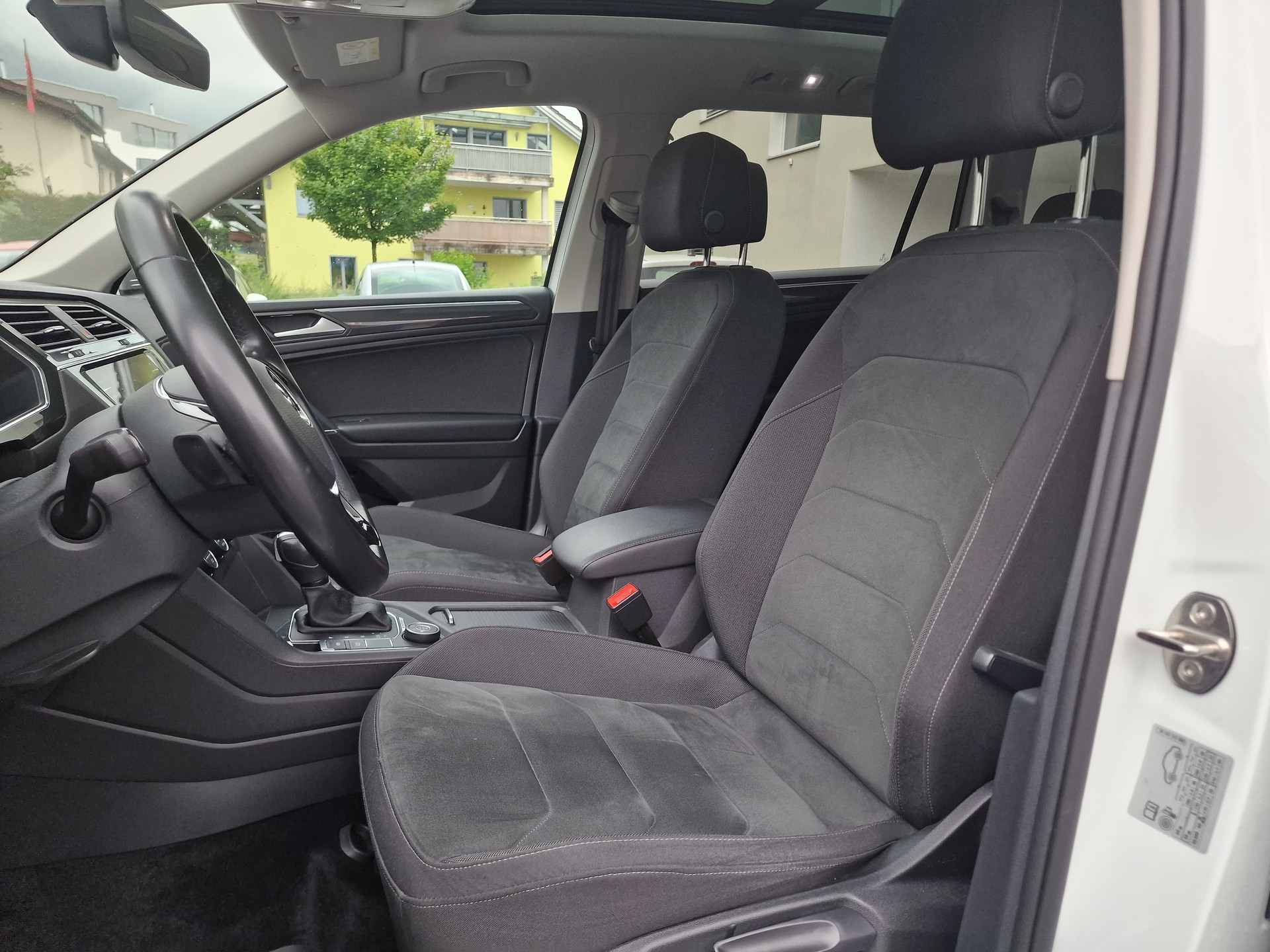 VW Tiguan Allspace 2.0 TDI SCR Highline 4Motion DSG 24Mt Gara 8xBereift-image-4