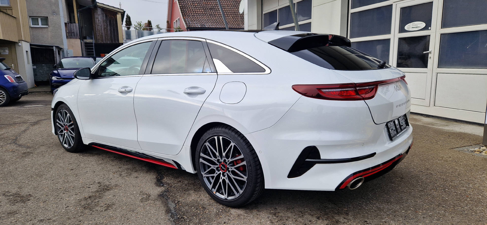 KIA ProCeed 1.6 T-GDi GT-image-10