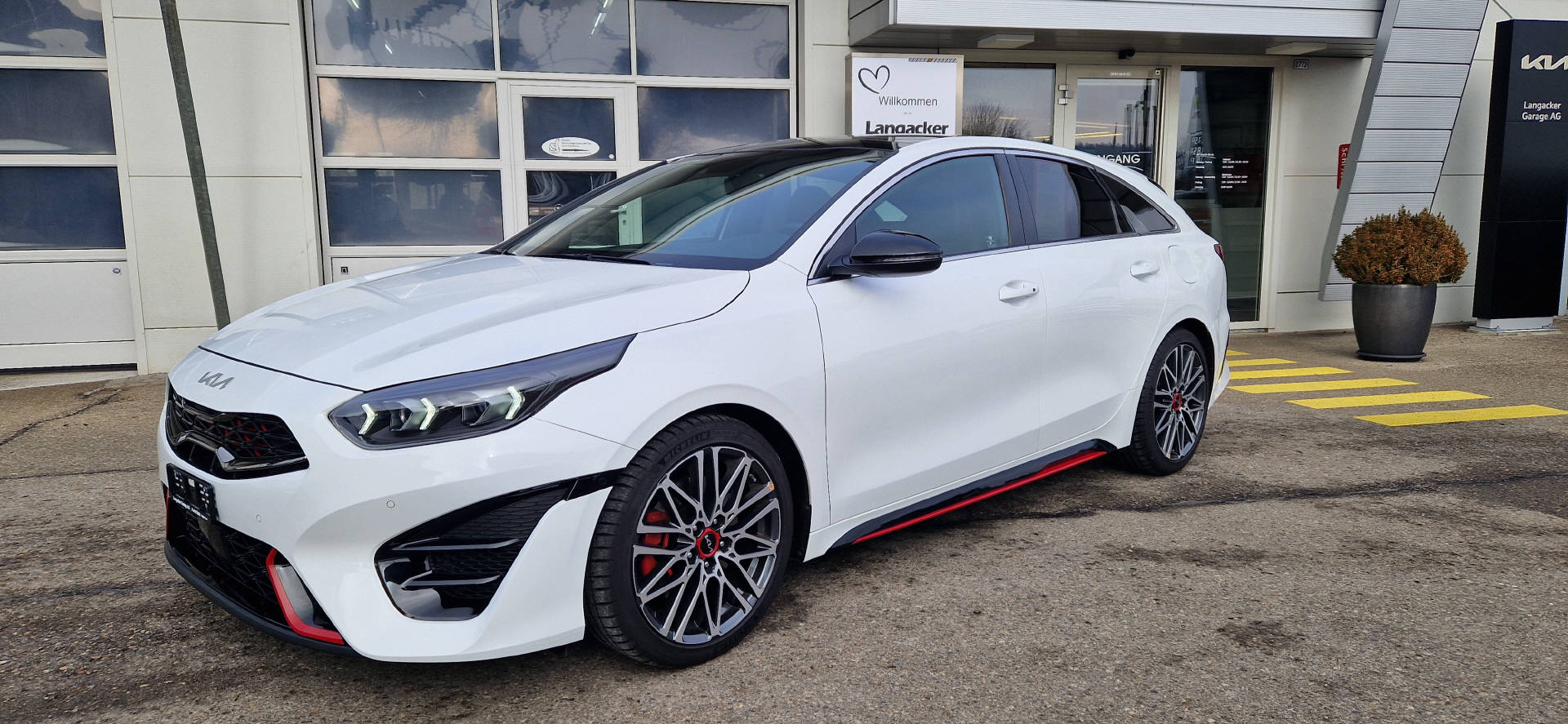 KIA ProCeed 1.6 T-GDi GT-image-1