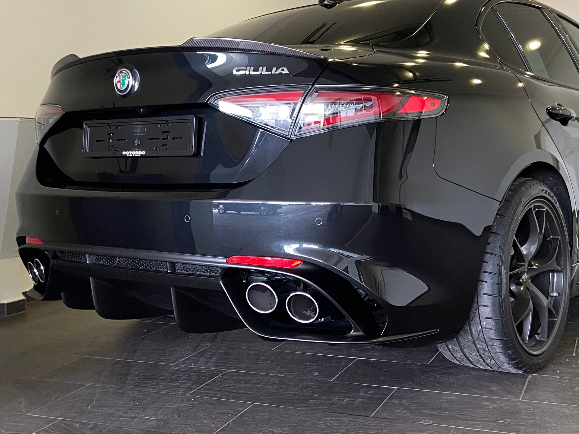 ALFA ROMEO Giulia 2.9 V6 Quadrifoglio-image-2