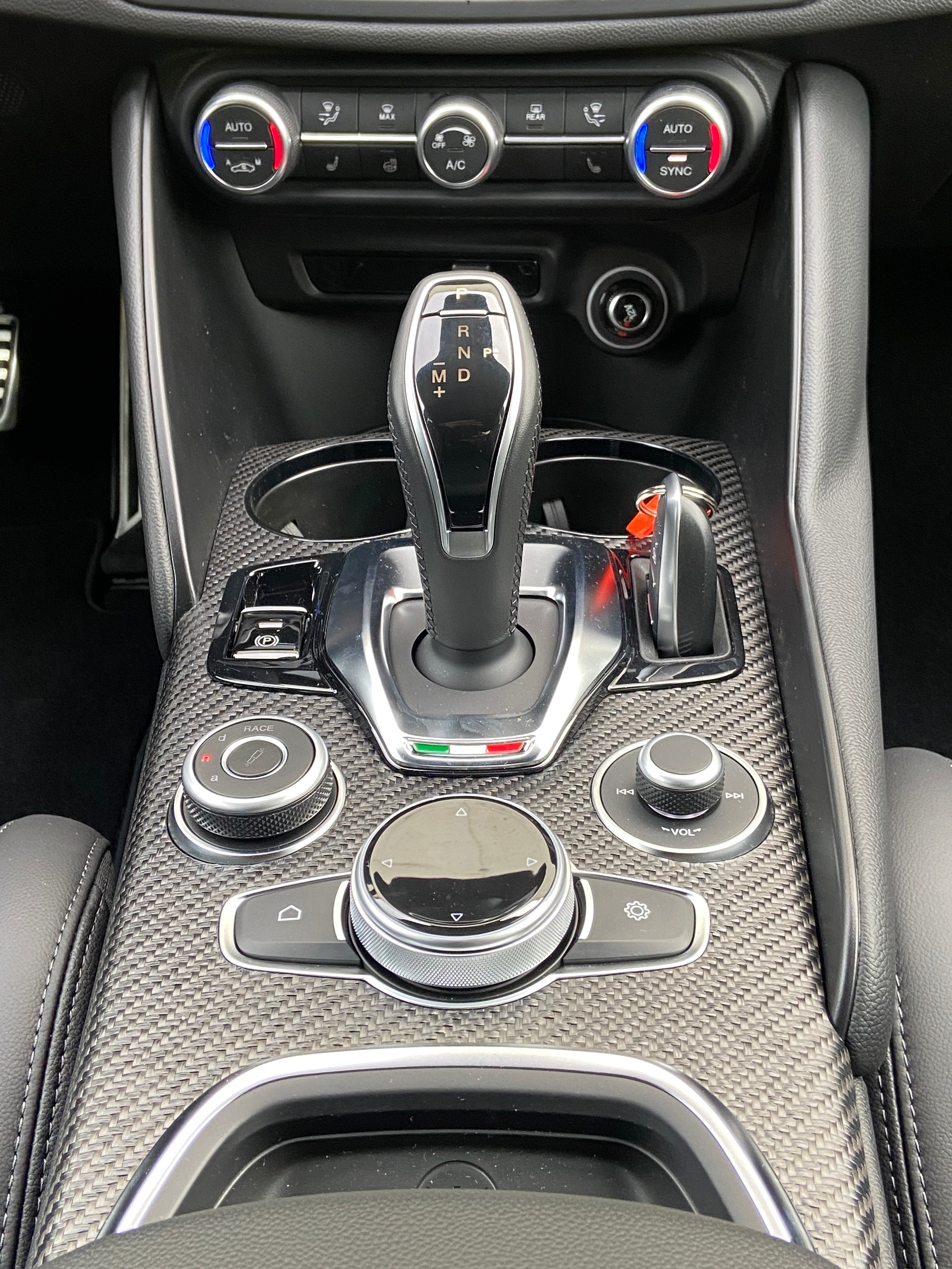 ALFA ROMEO Giulia 2.9 V6 Quadrifoglio-image-15