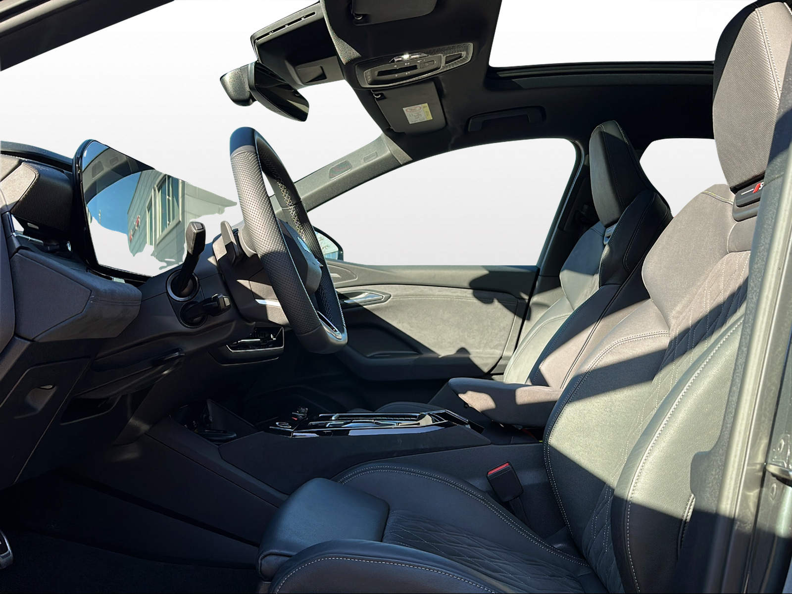 AUDI Q6 e-tron quattro-image-6
