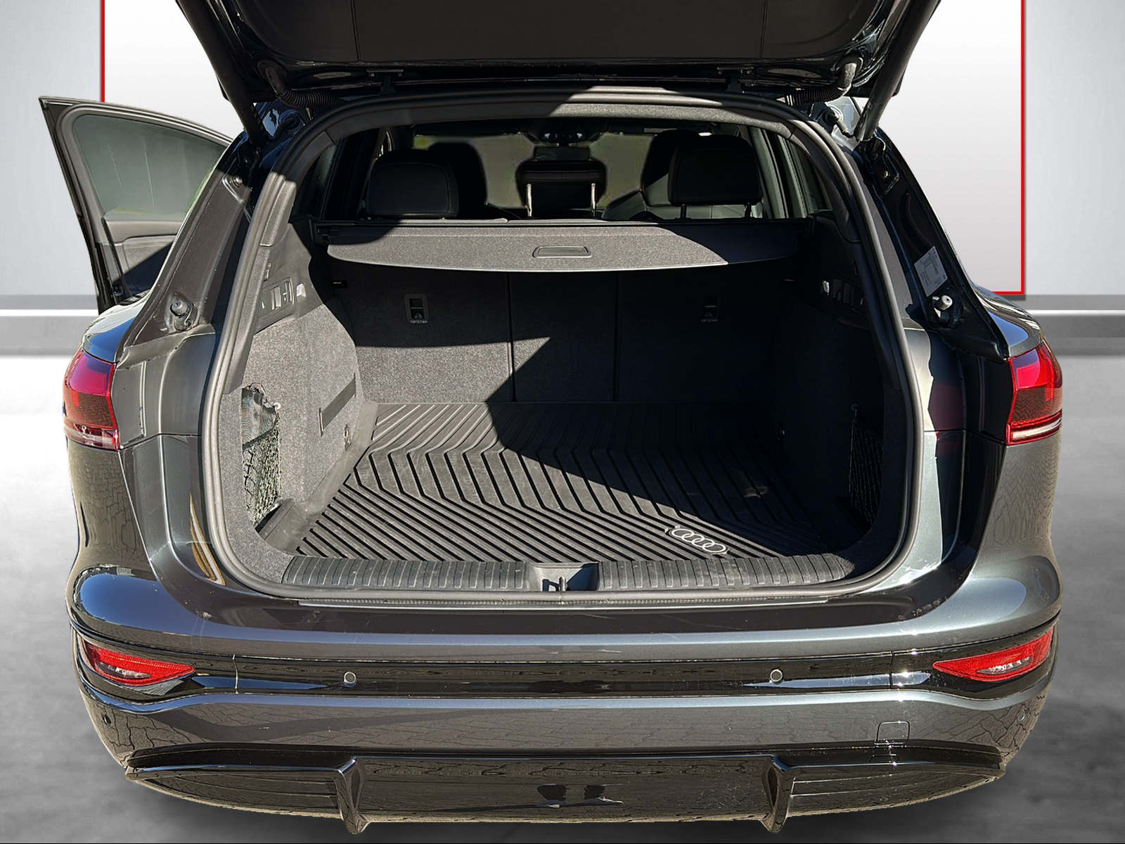 AUDI Q6 e-tron quattro-image-11